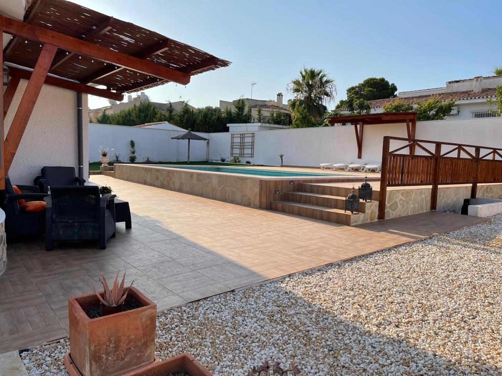 CHALET CON PISCINA PRIVADA