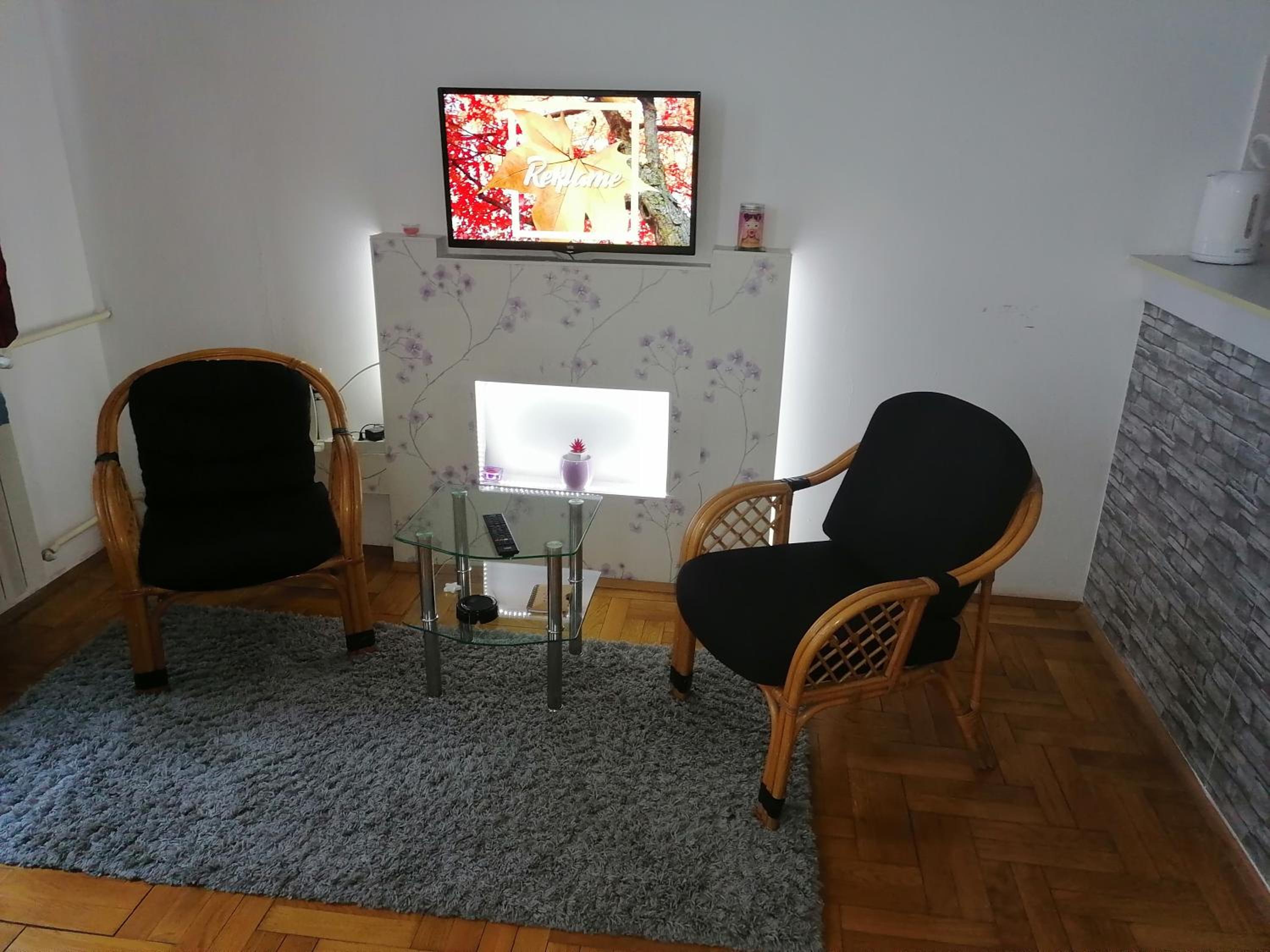 Apartment Aska view 2