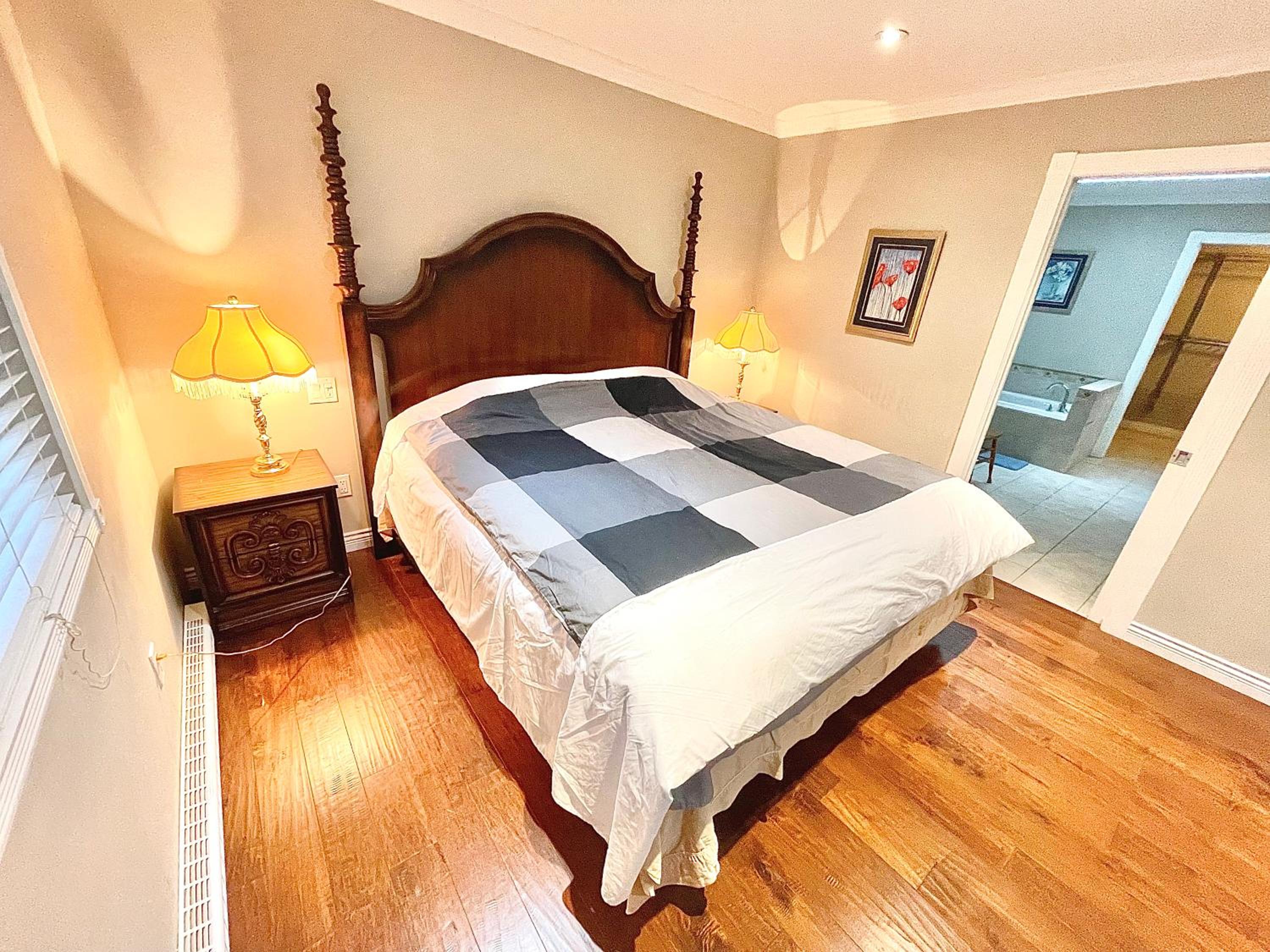 Crescent Park King bedroom with Large private bathroom