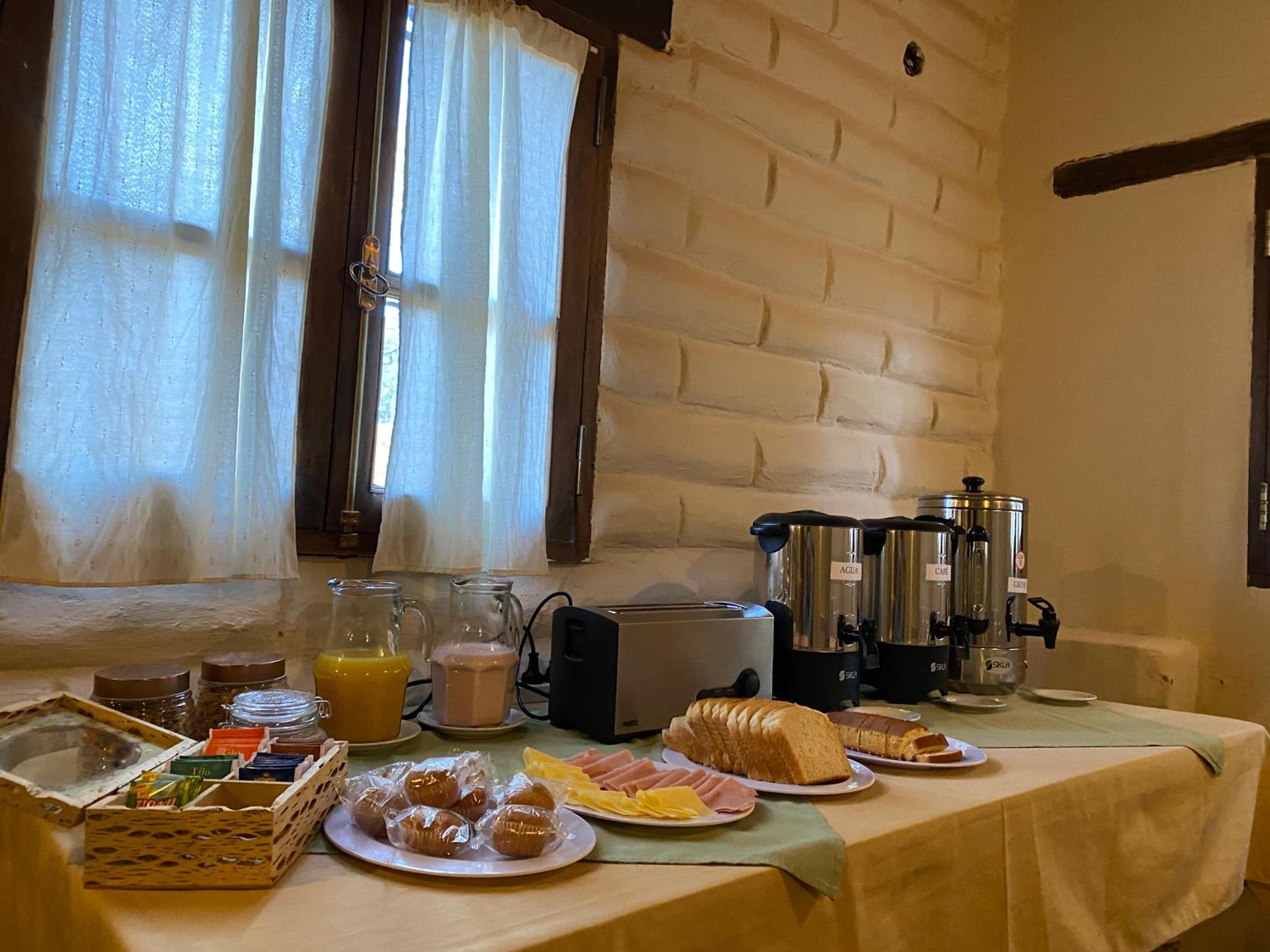 Hosteria Las Tinajas
