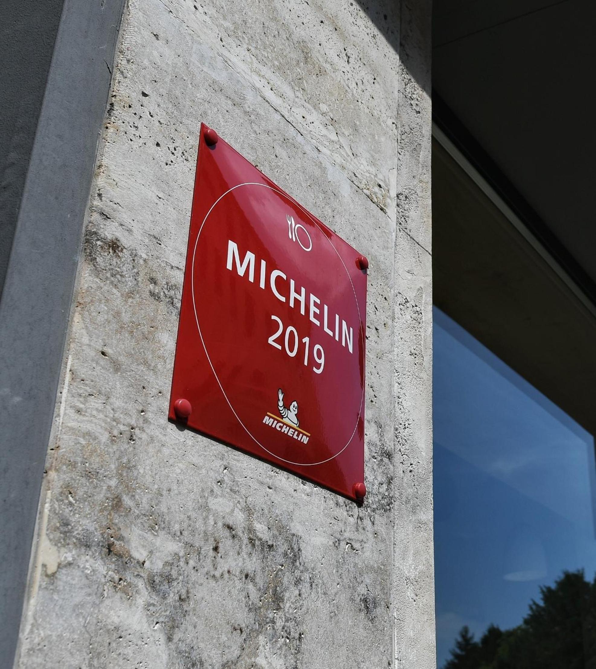 Hotel Pod Zidom Rooms - Image 1