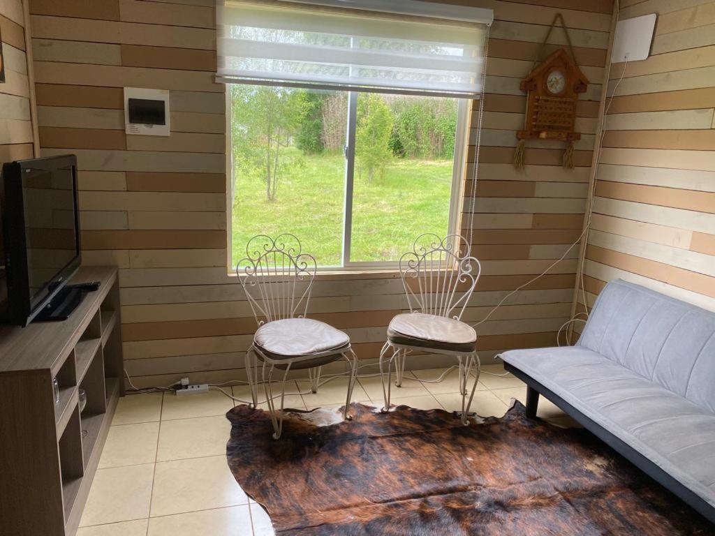 Cabaña Campestre con WIFI, desconexión total a 7 min de Villarrica