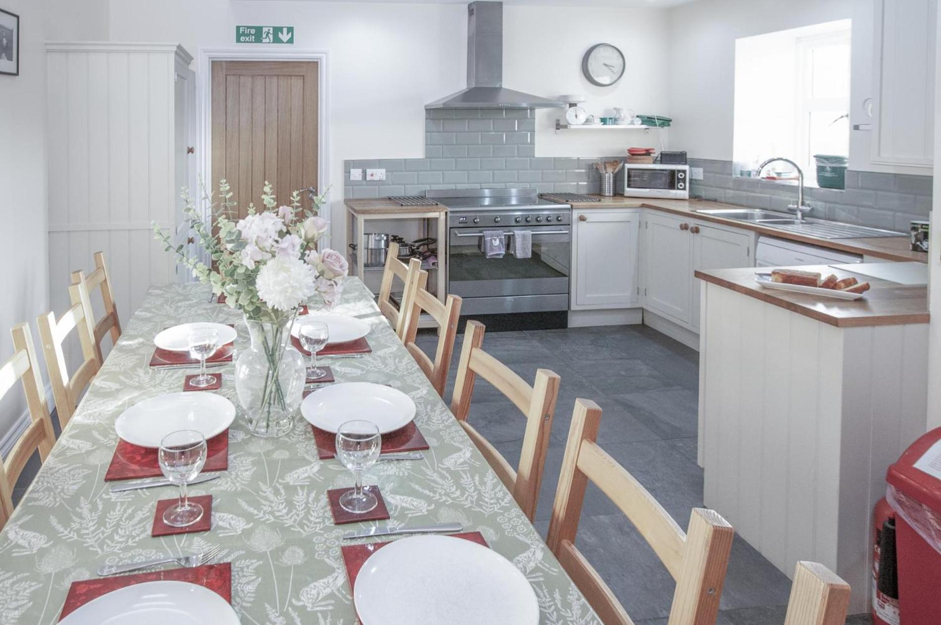 The Chaffhouse - 4 Bedroom - Llangenith view 4