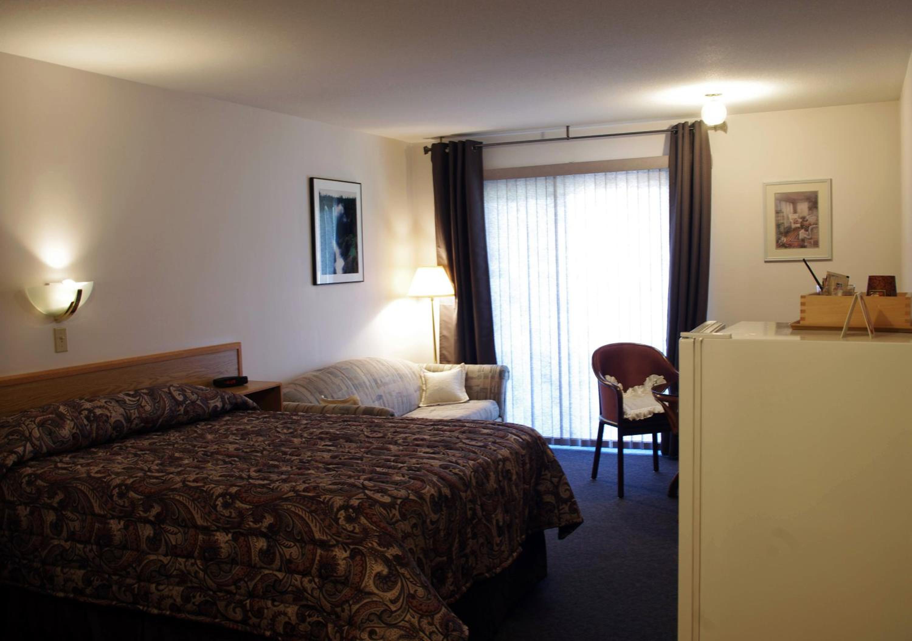Super 8 by Wyndham Clearwater BC