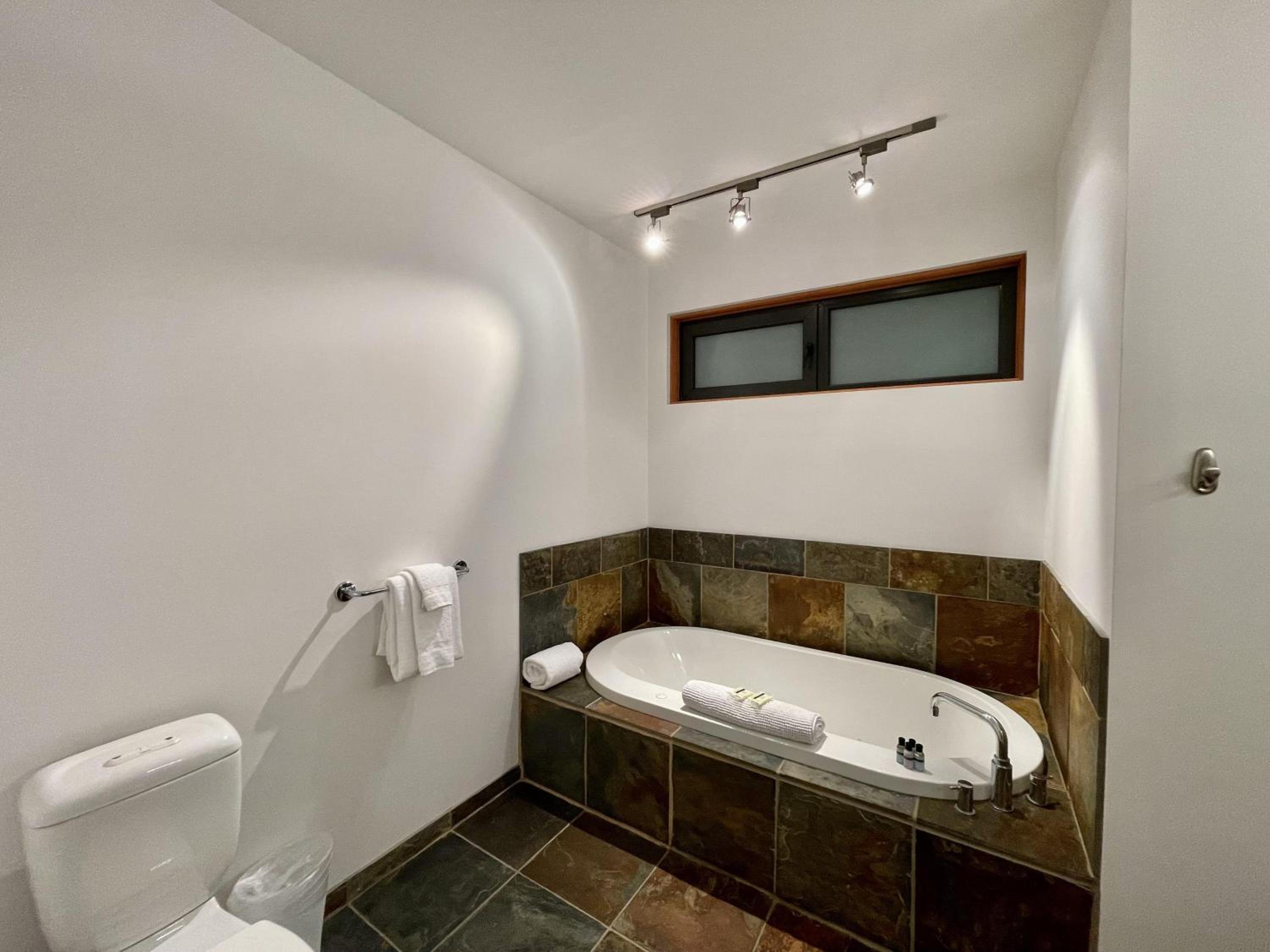 Top-Floor Villa With Pacific Ocean Views Bbv