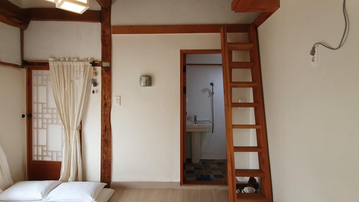 Photo 32