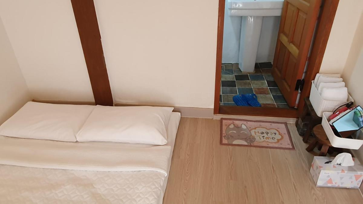 Photo 51