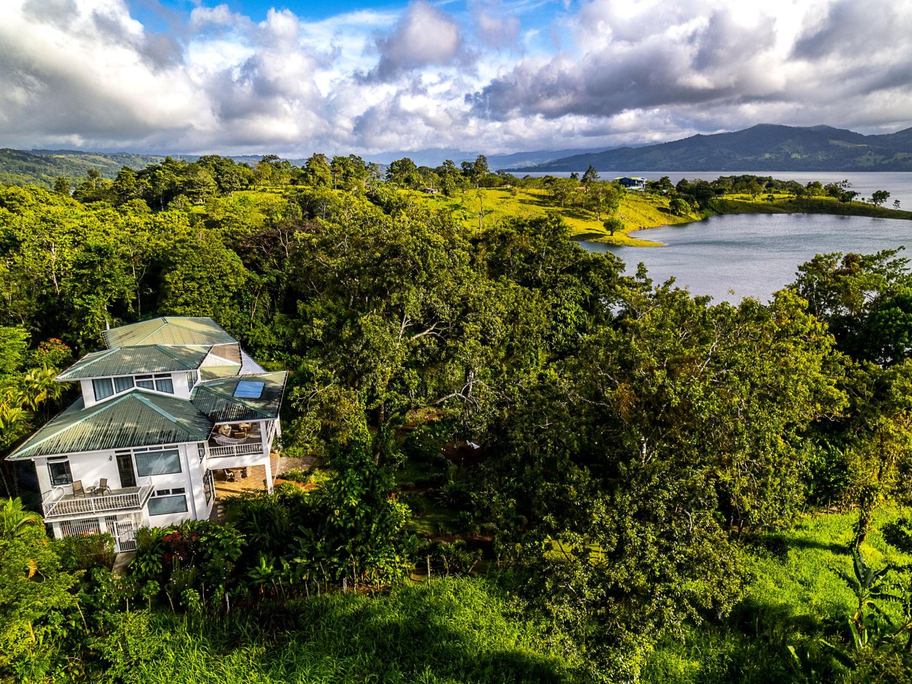 Hotel Villa Corazon - Private Beach At Lake Arenal
