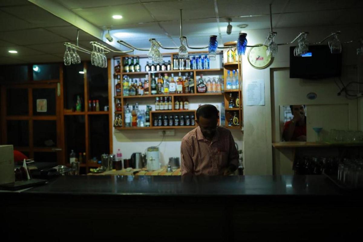 bar