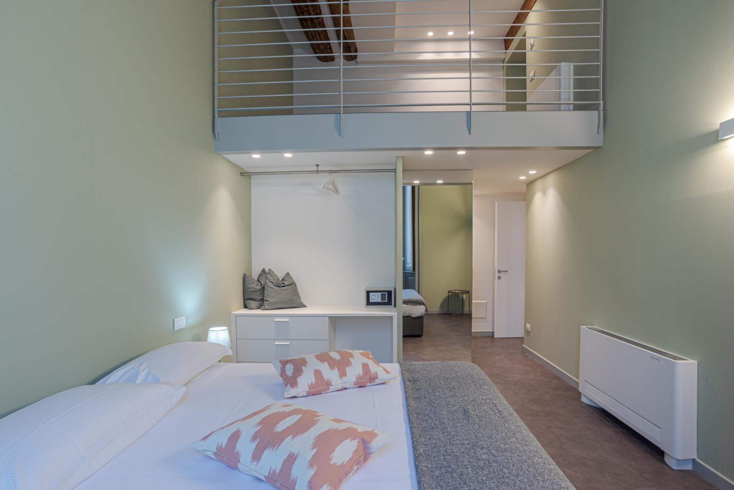 Suite Del Duomo - by MyHomeInComo view 3