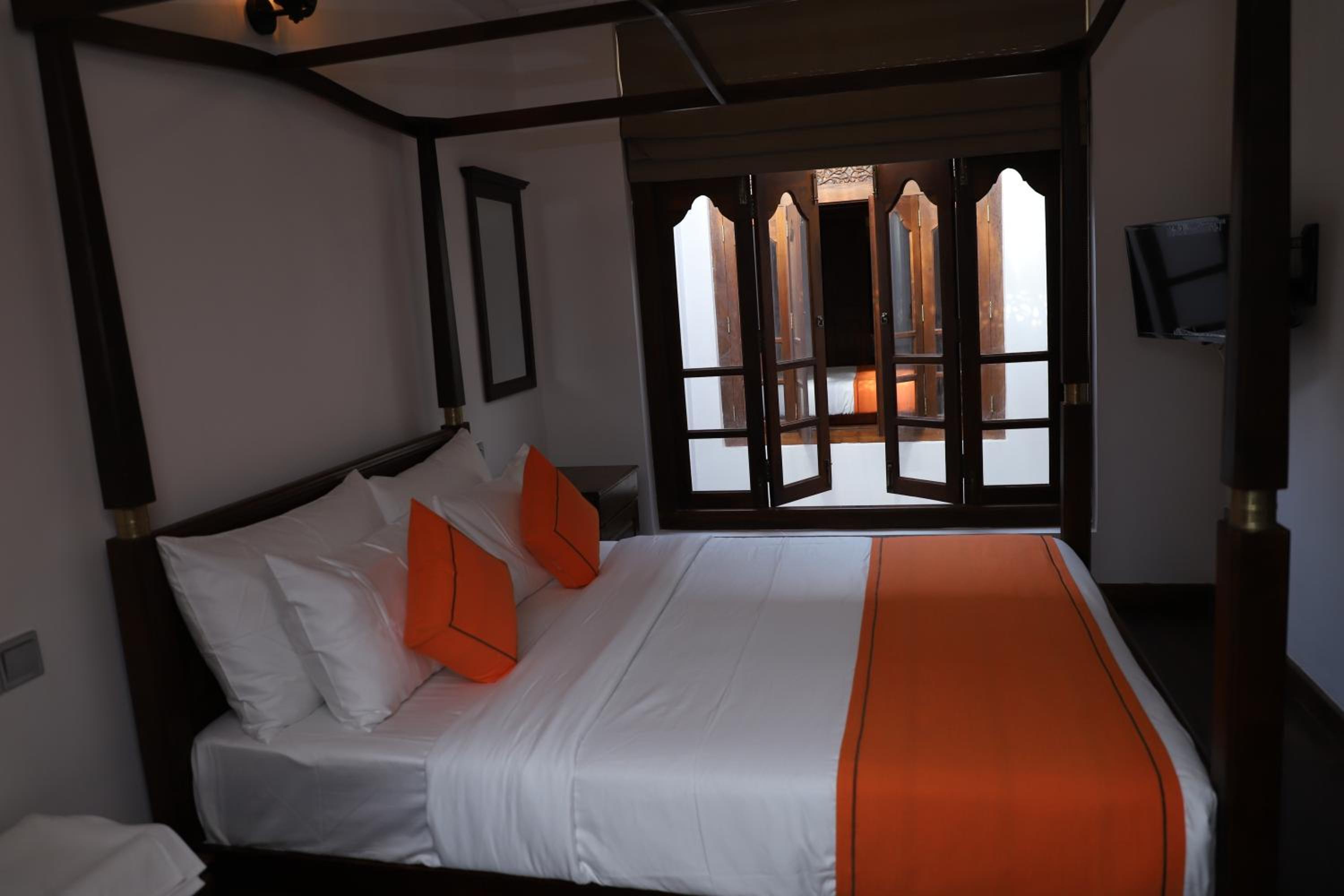 The Dutch Boutique, Galle - 19