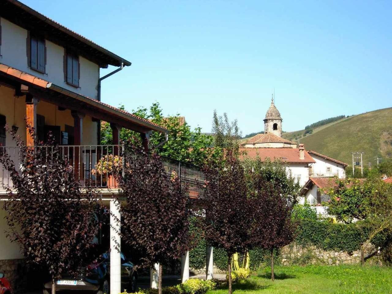 Photo 33