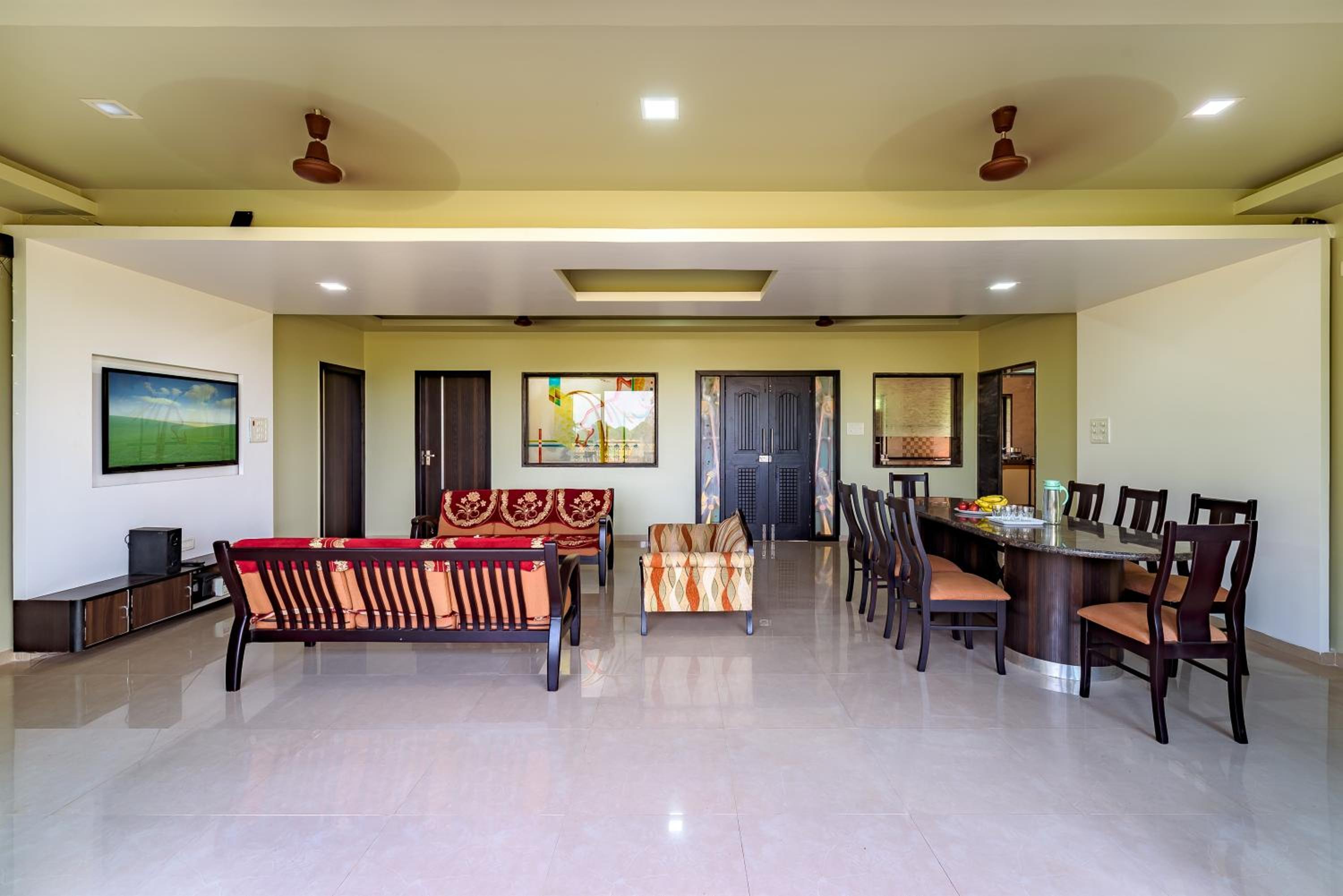 SaffronStays Ocean Breeze, Guhagar view 3