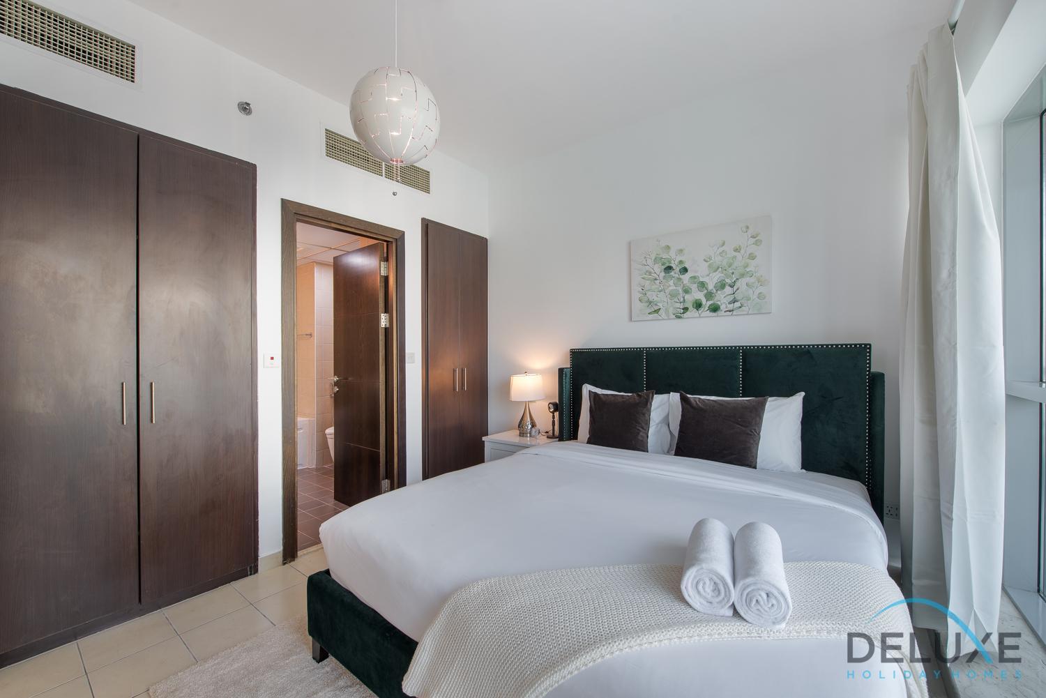 Full Marina and Ain Dubai Wheel View 1BR at The Point Dubai Marina by Deluxe Holiday Homes