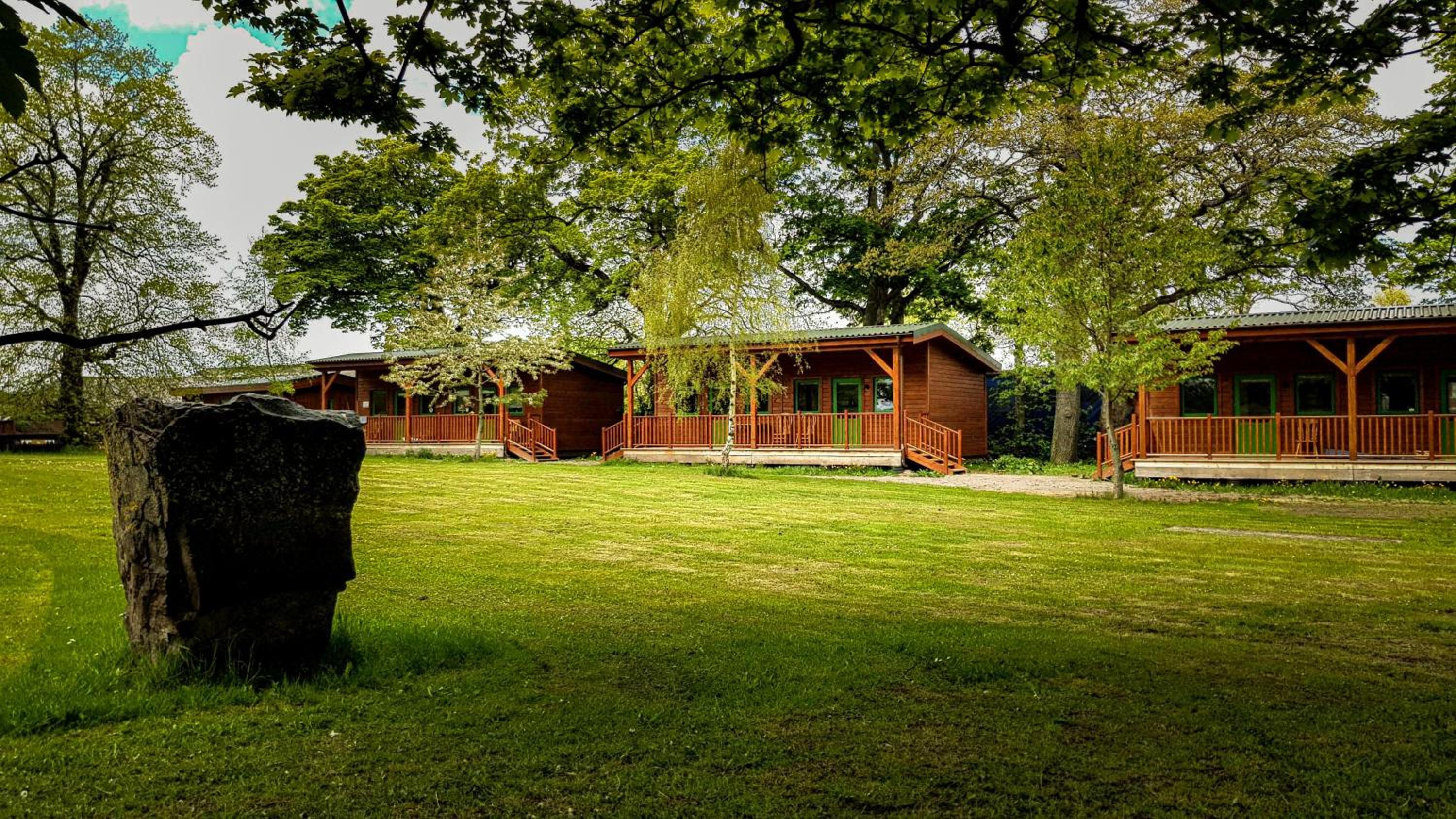 Marcassie Farm Lodges - Blackthorn Studio view 2