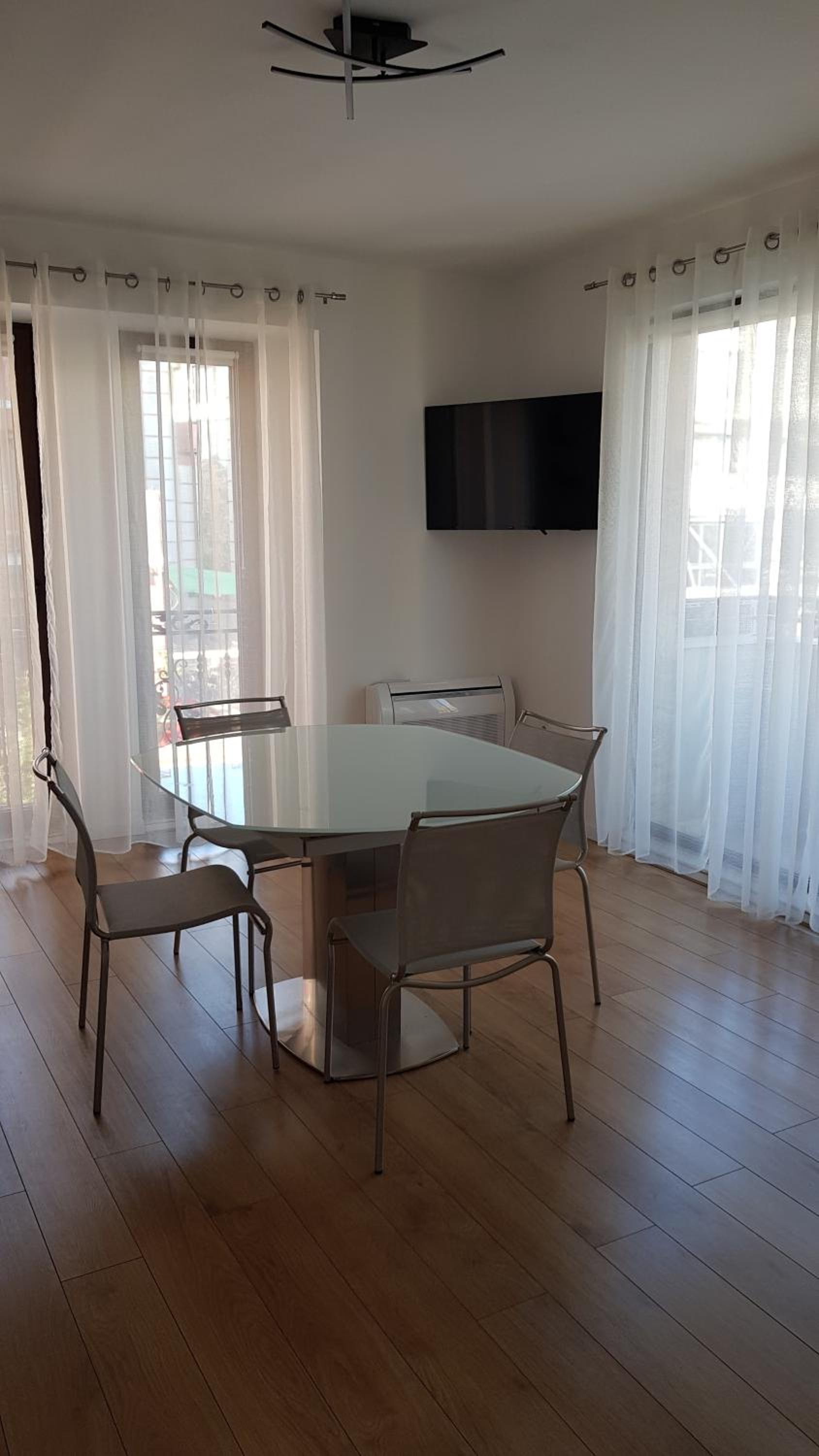 Top center apartment Gramophone with private parking