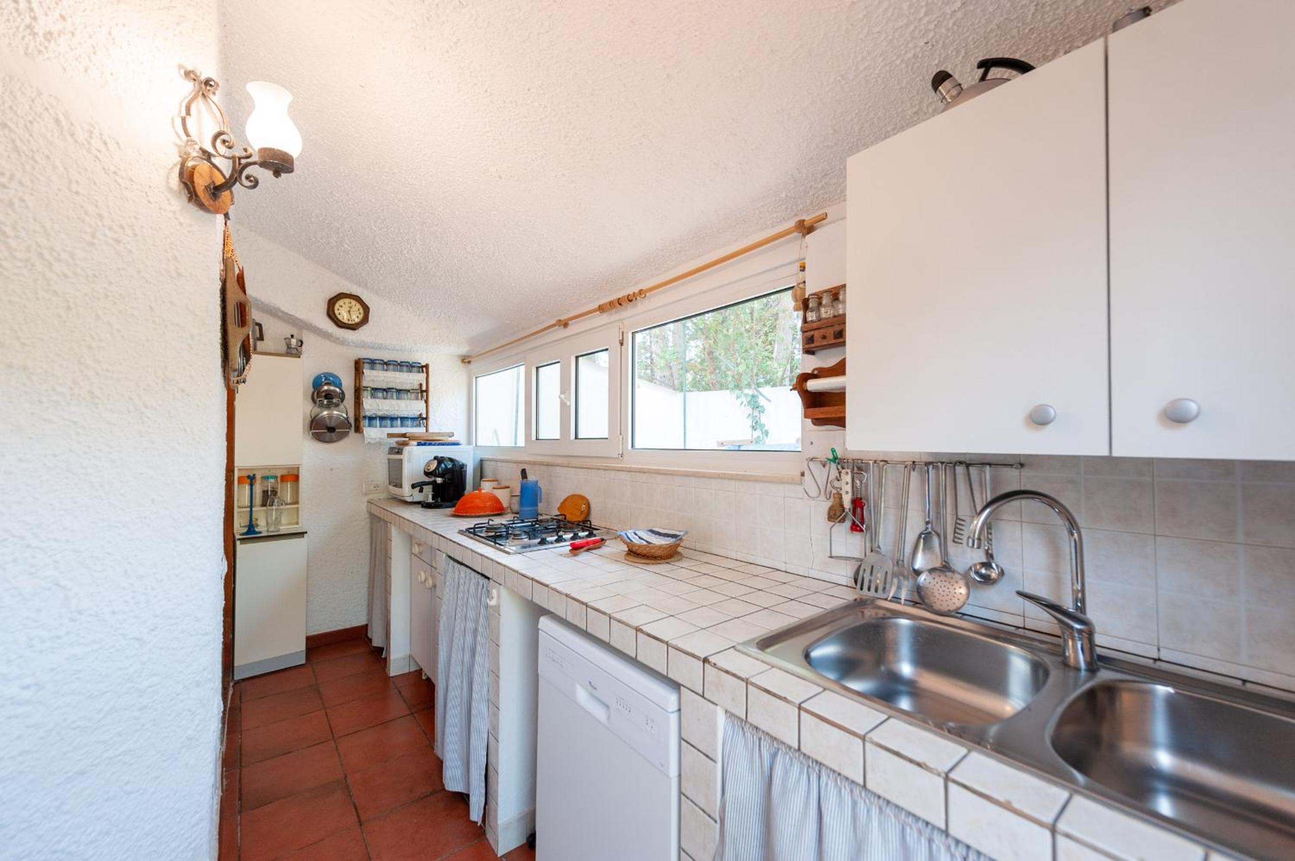 Guest House Villa Verde - Short Term Room Rentals
