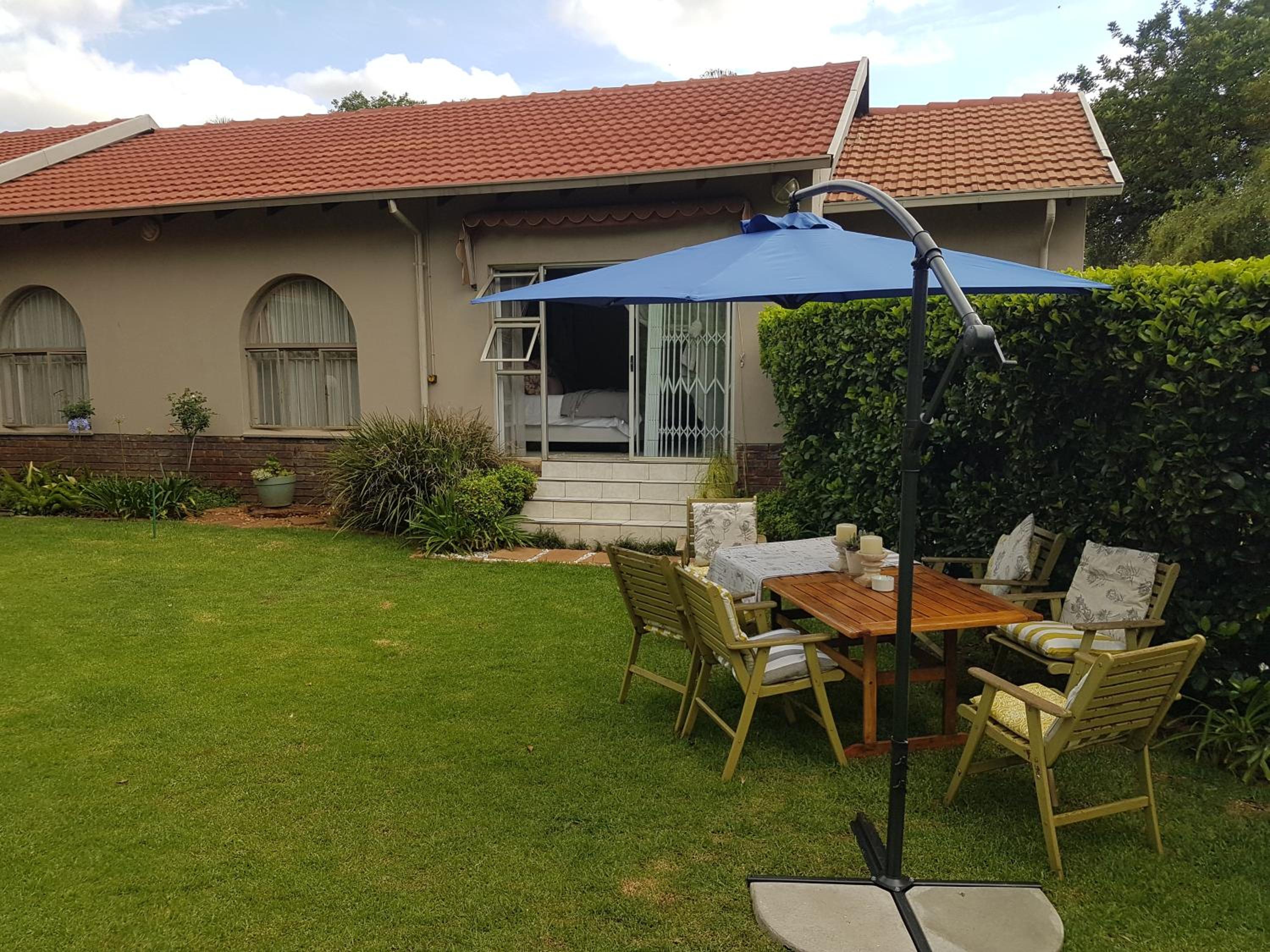 Hotel Roosboompies Guest Suite - Image 1