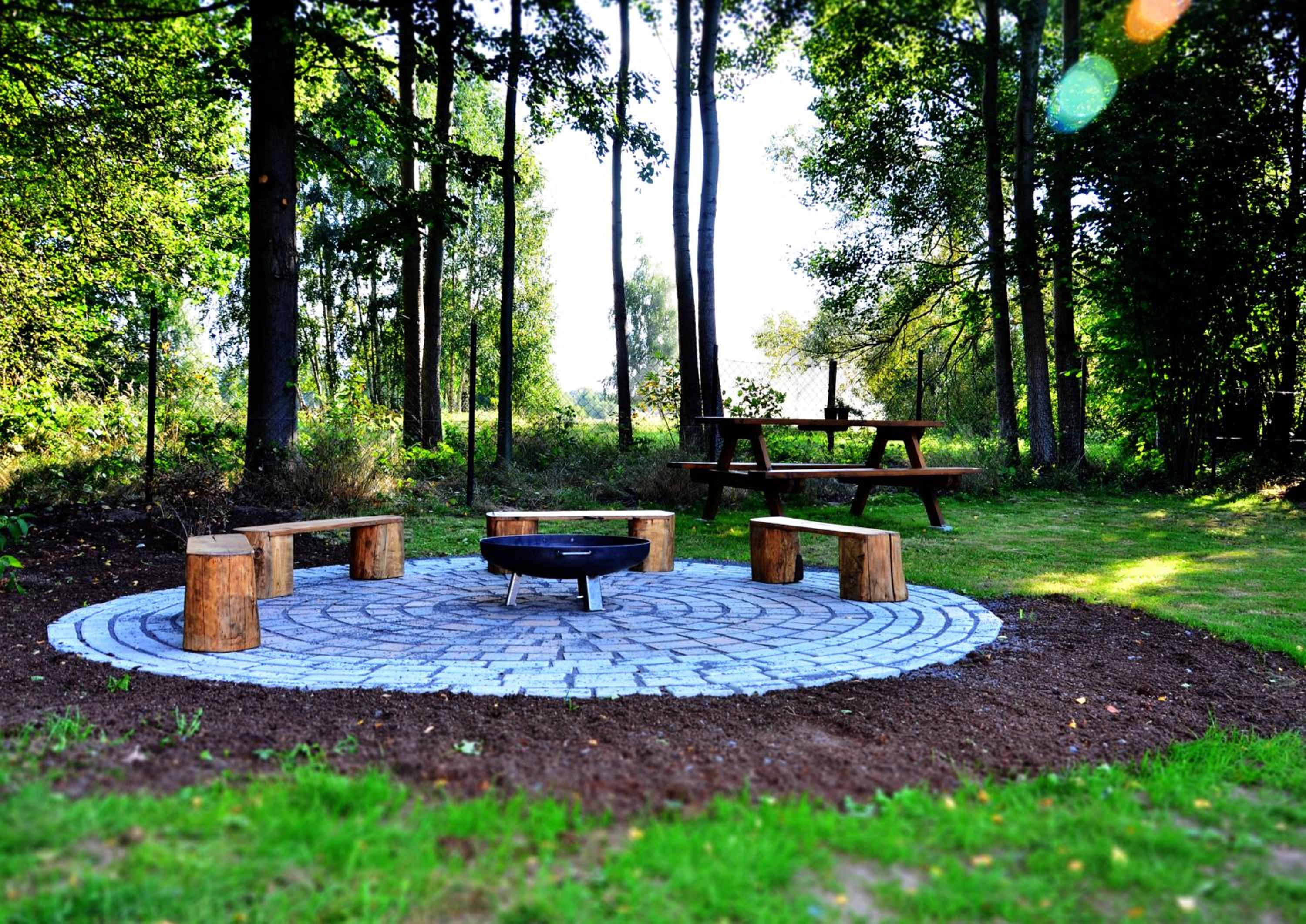 Massage chair -all-year HOT TUB - kids playground - bike trails