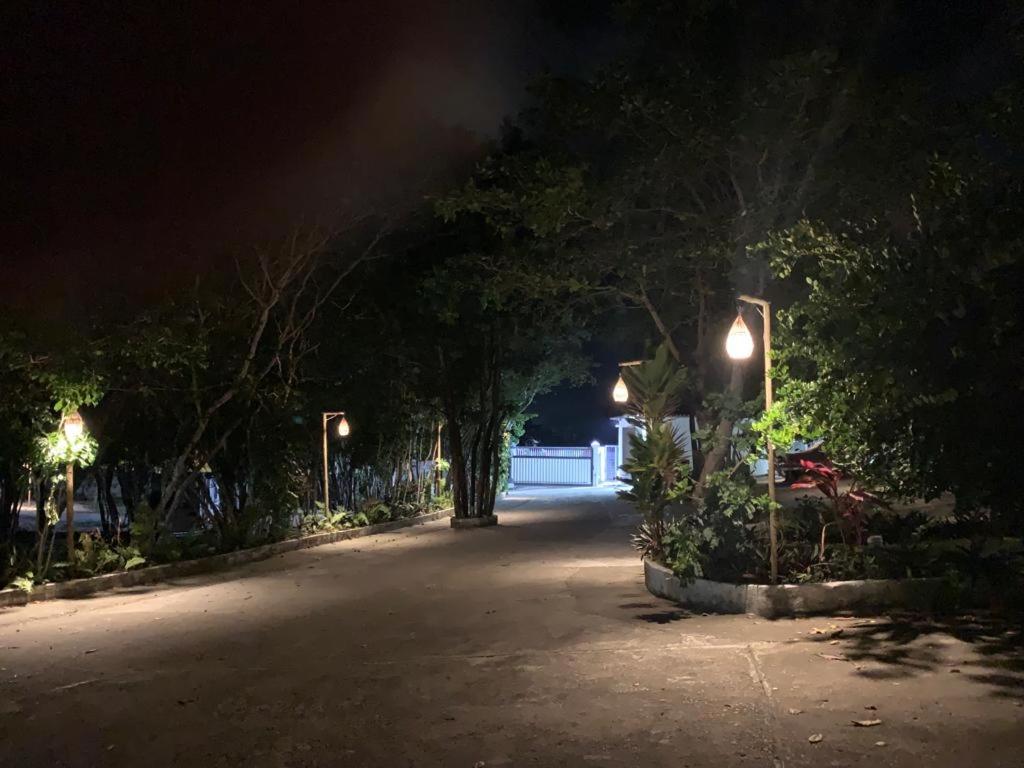 Casa aconchegante em condomínio arborizado