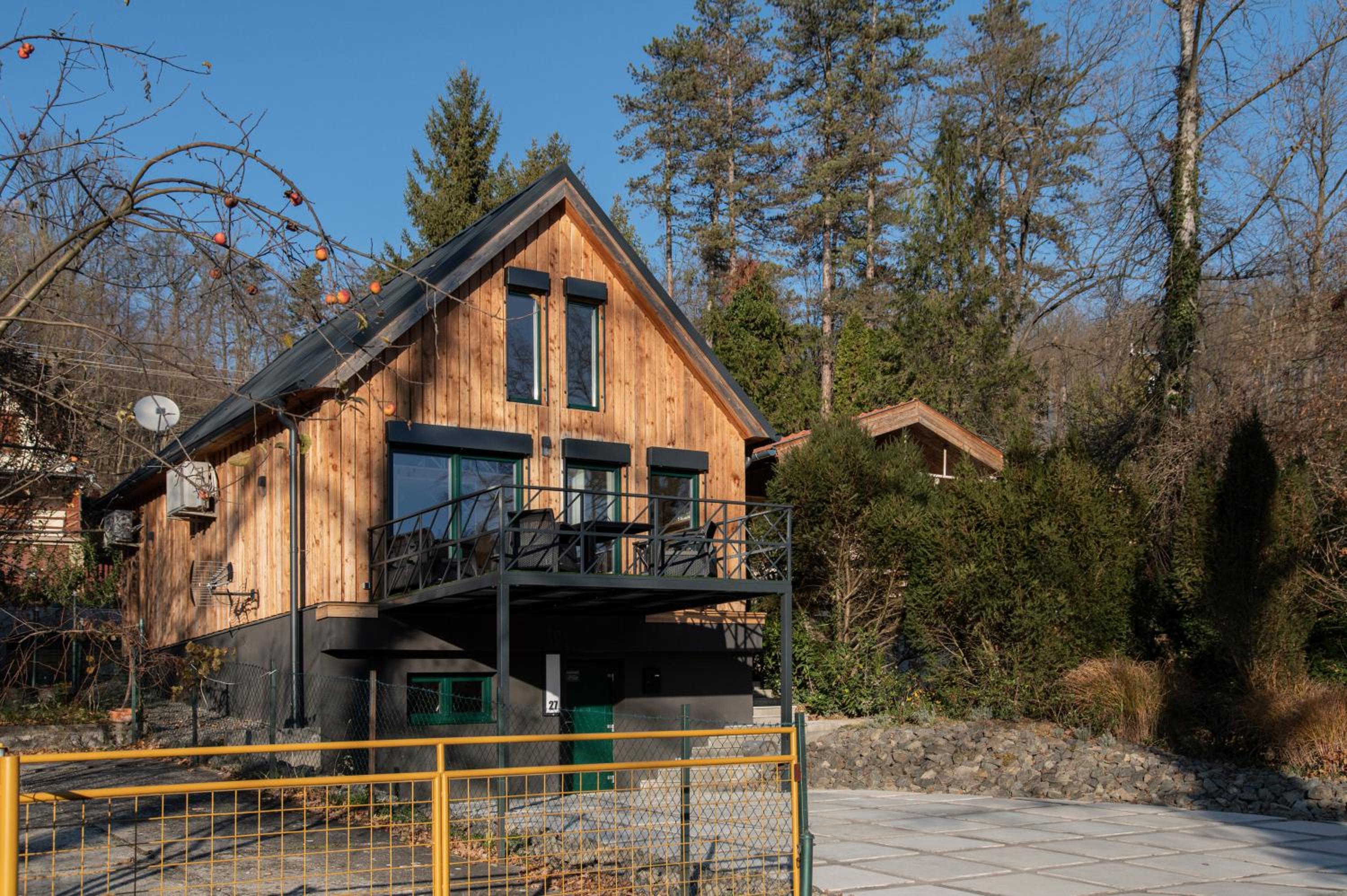 Holzhaus Sikonda view 2
