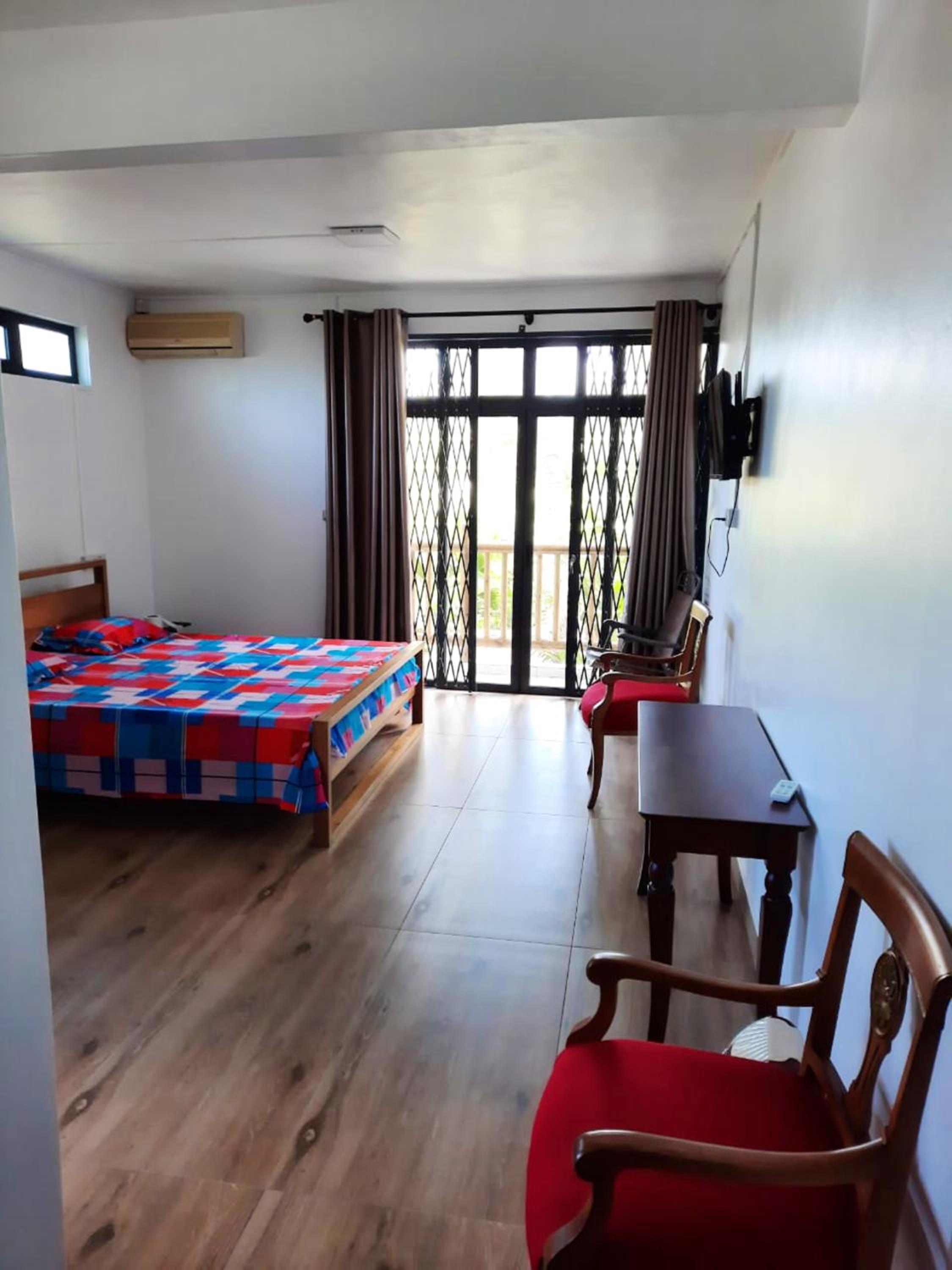 Comfortable apartment in Blue Bay with shared pool view 5