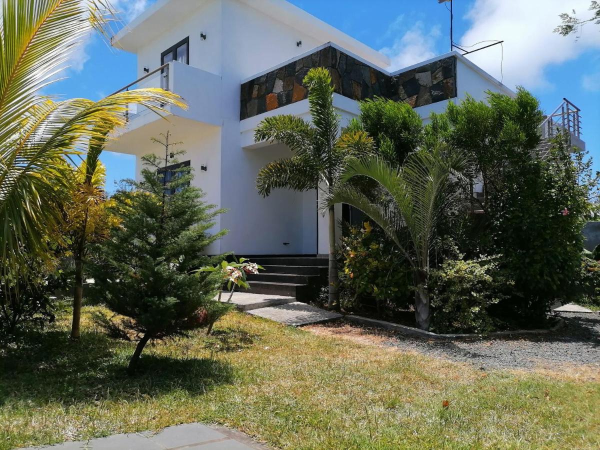 3 bedrooms villa at Calodyne 500 m away from the beach with private pool garden and wifi photo 2