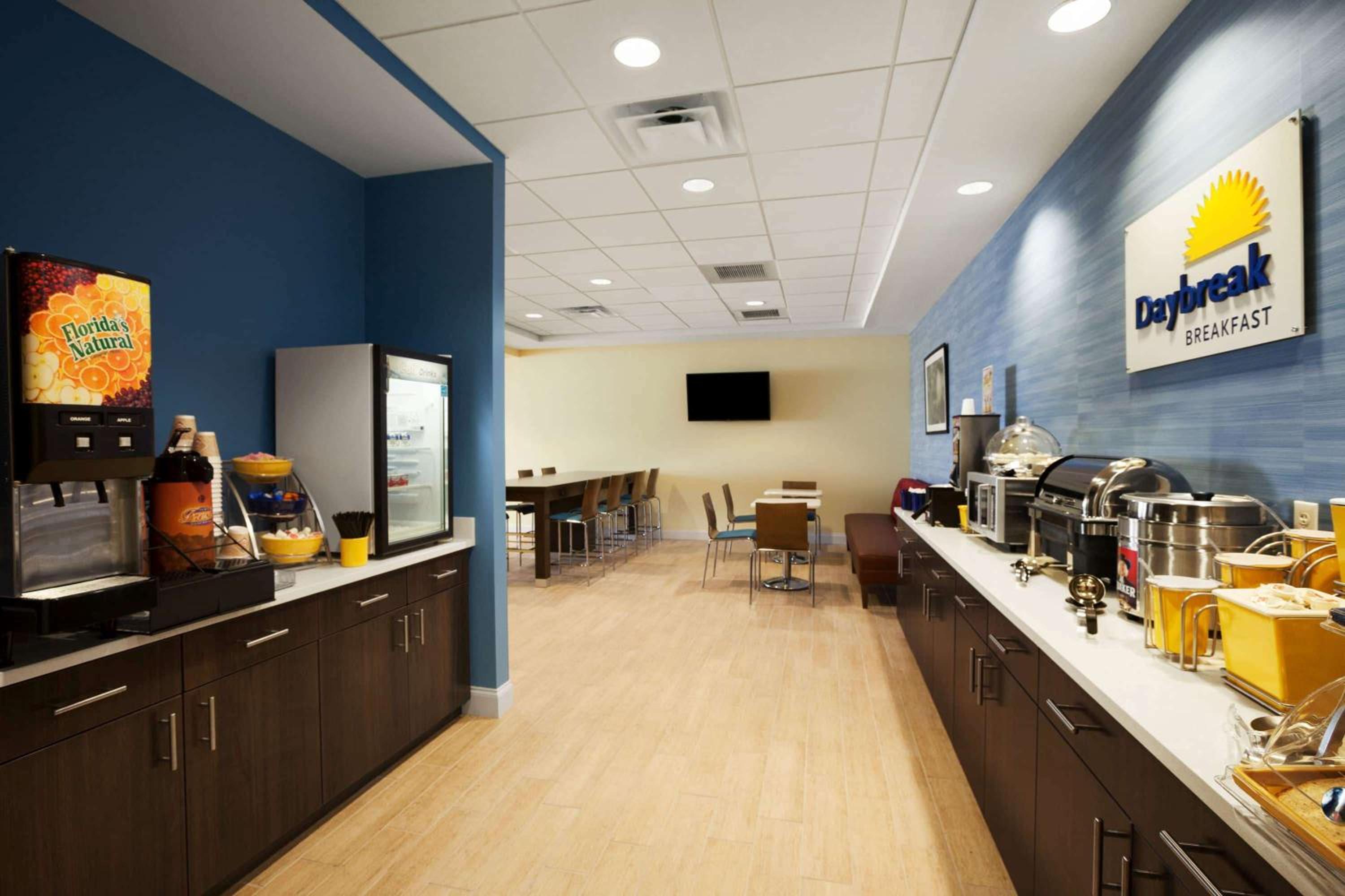 Sleep Inn & Suites Altoona North