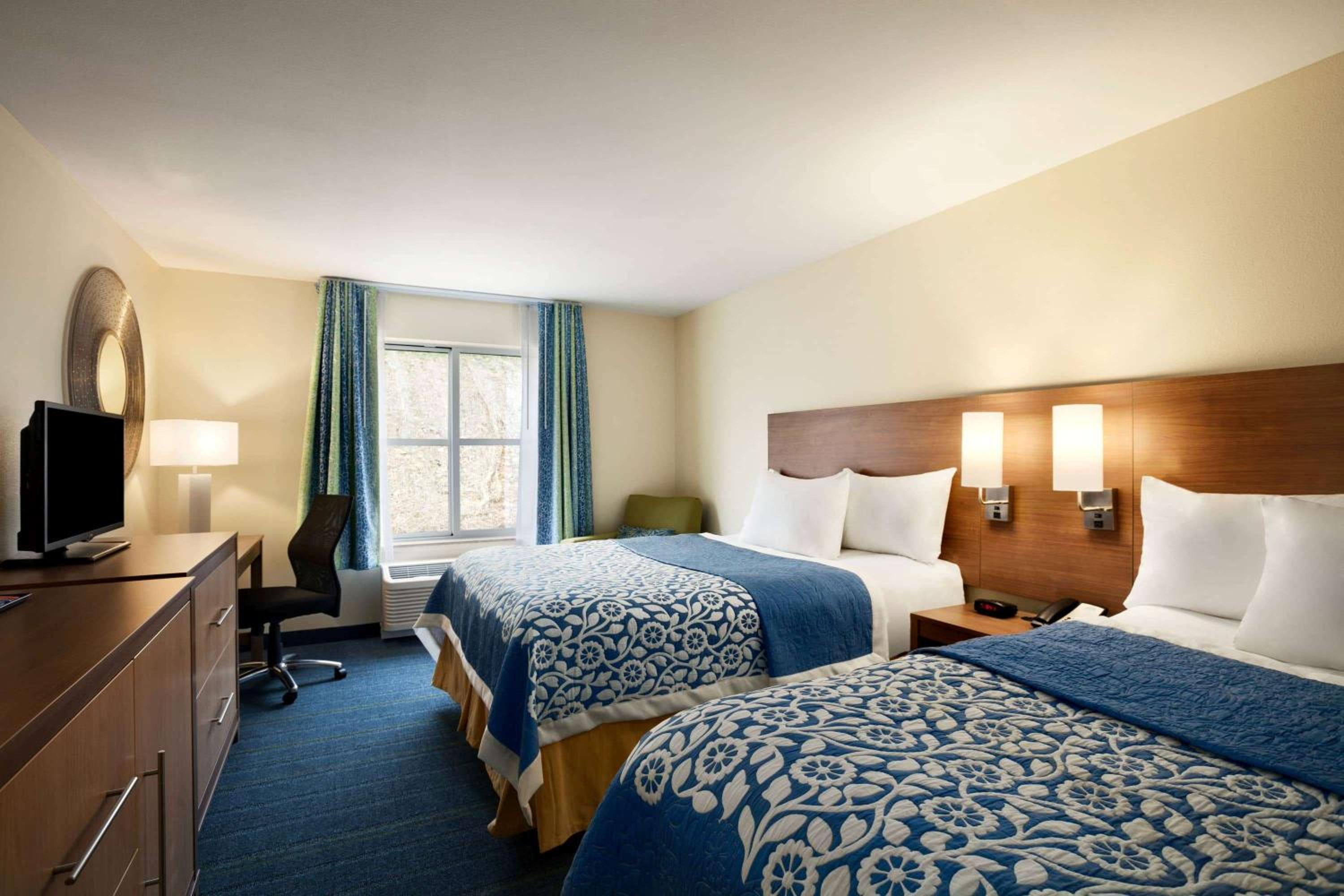 Sleep Inn & Suites Altoona North