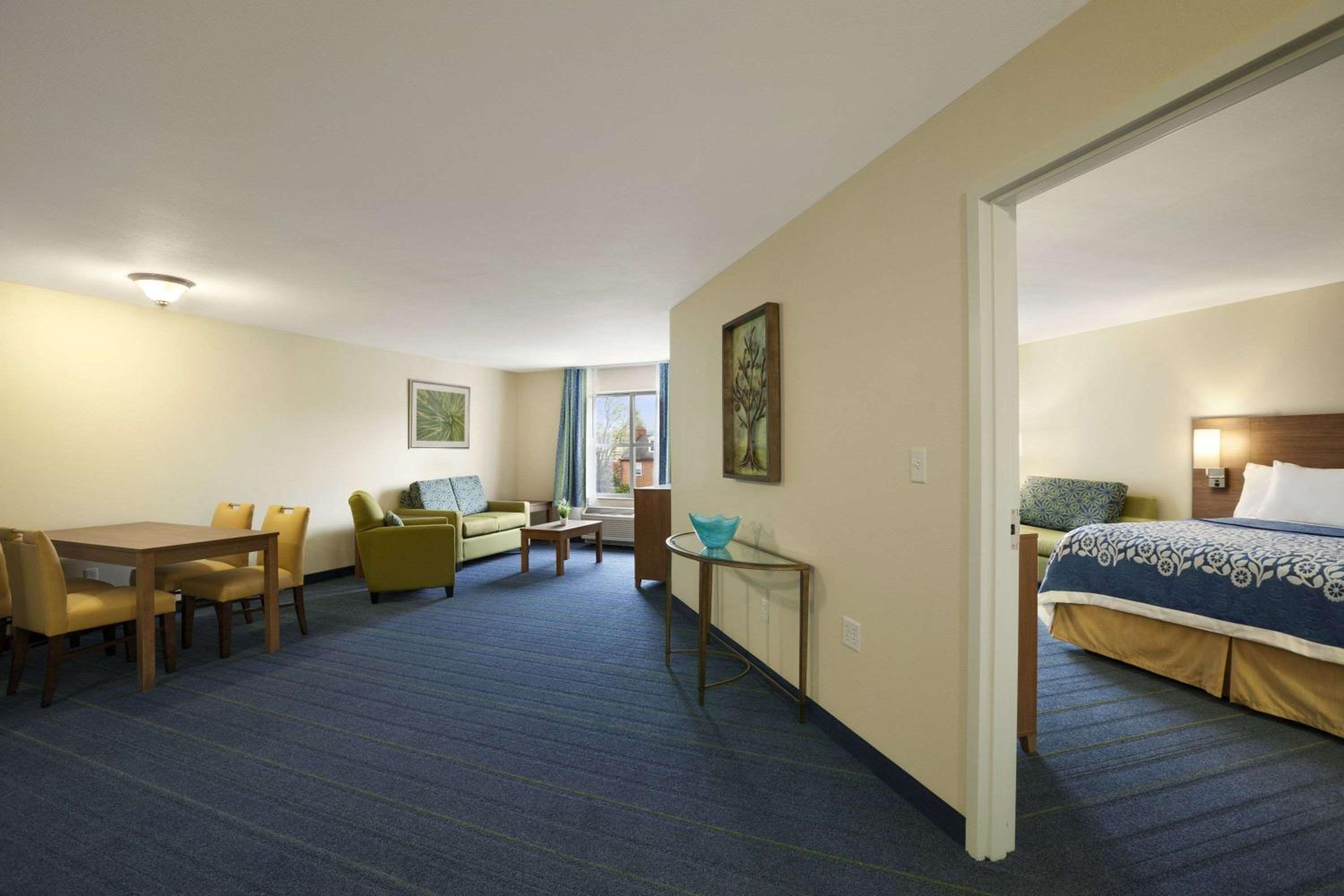 Sleep Inn & Suites Altoona North