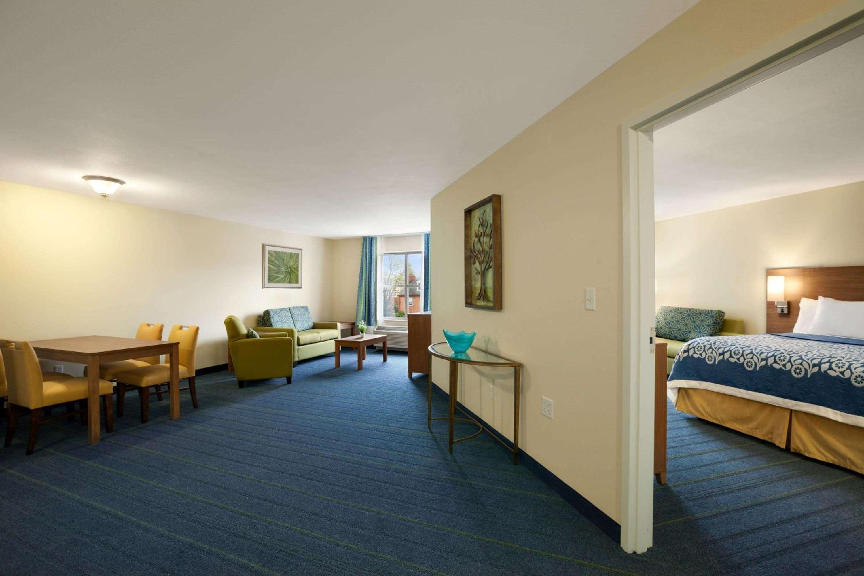 Sleep Inn & Suites Altoona North