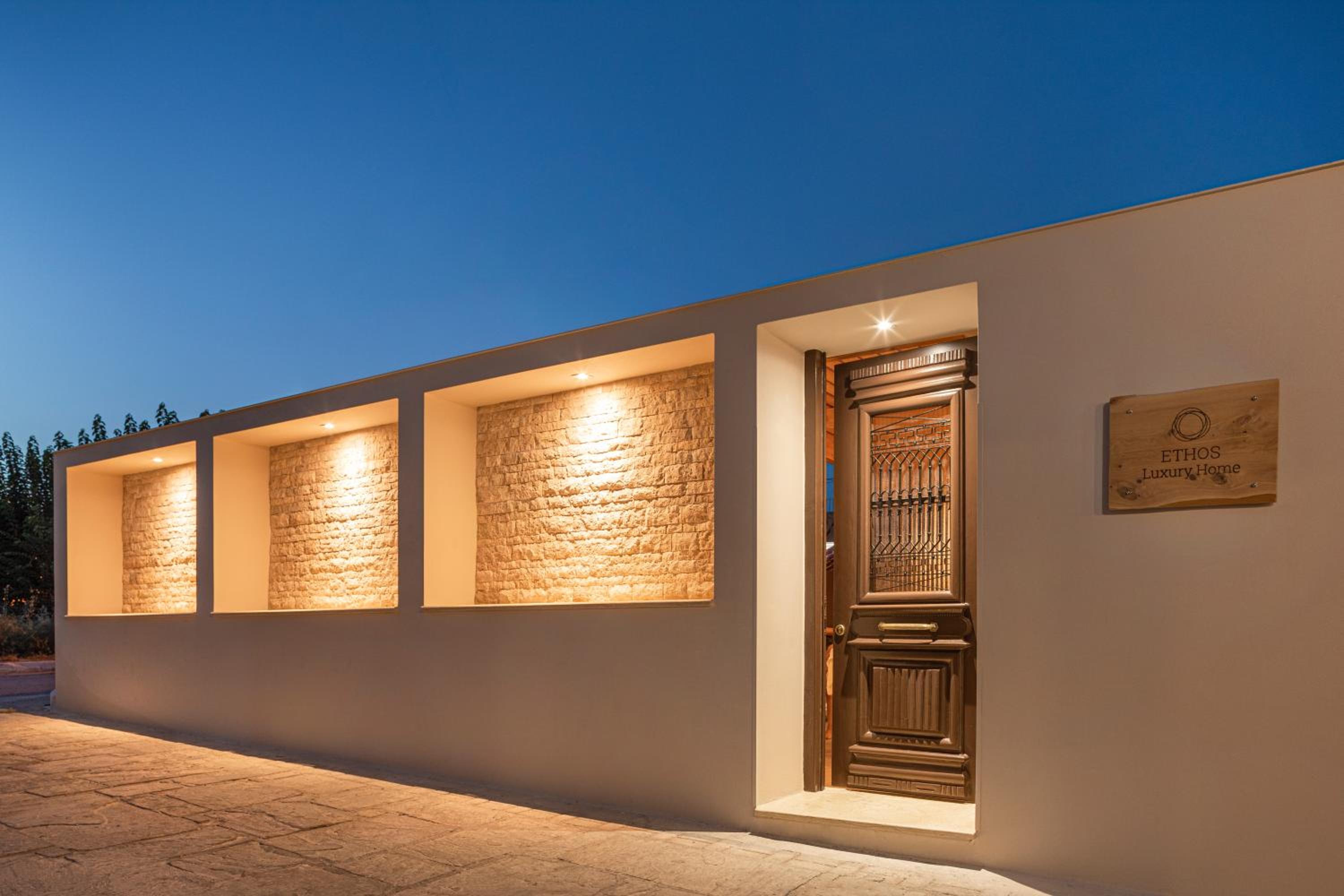 Hotel Ethos Luxury Home - Seaview Villa With Hot-tub!