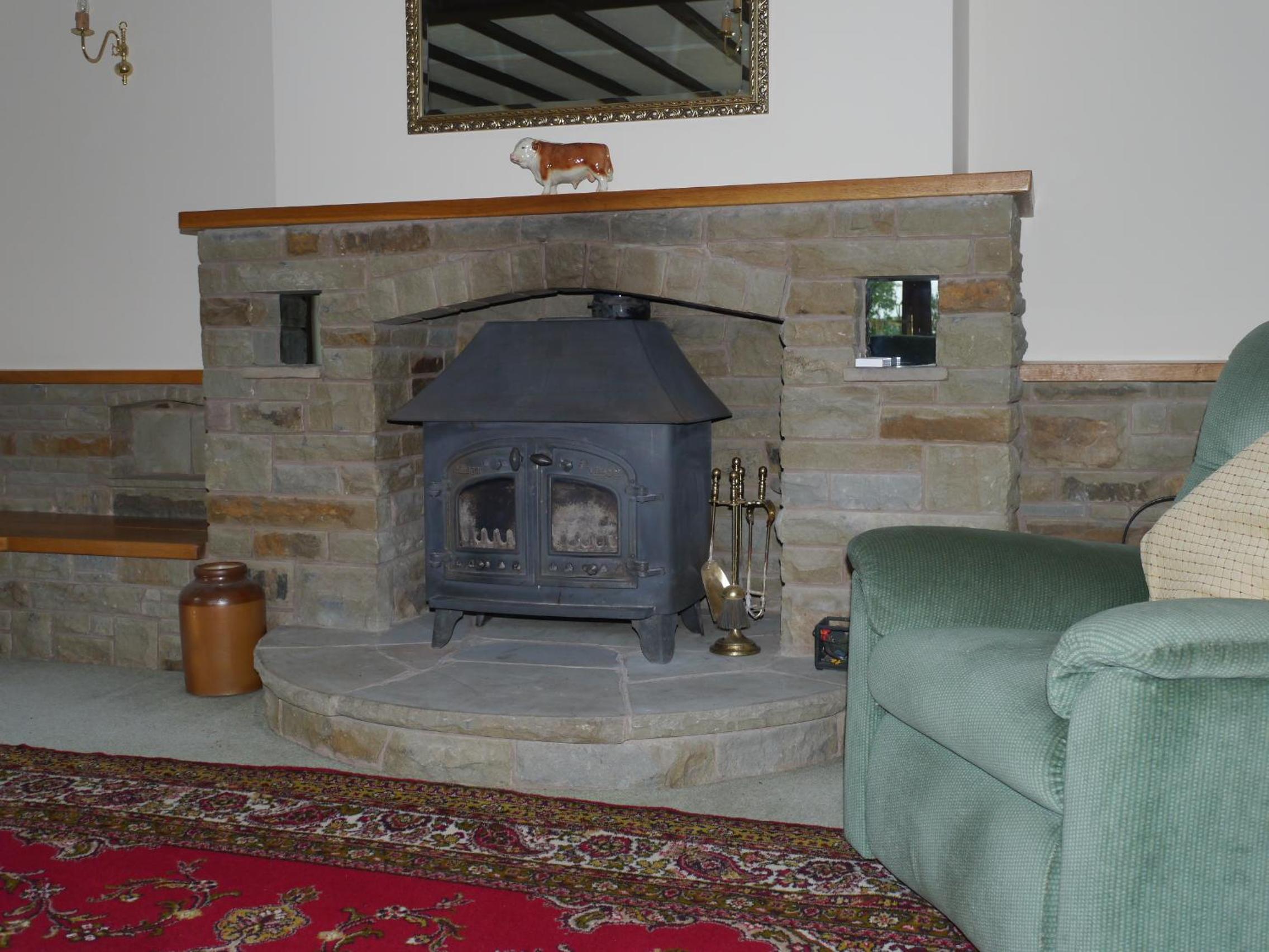 Hilltop Bungalow for a Spacious Country Break view 5