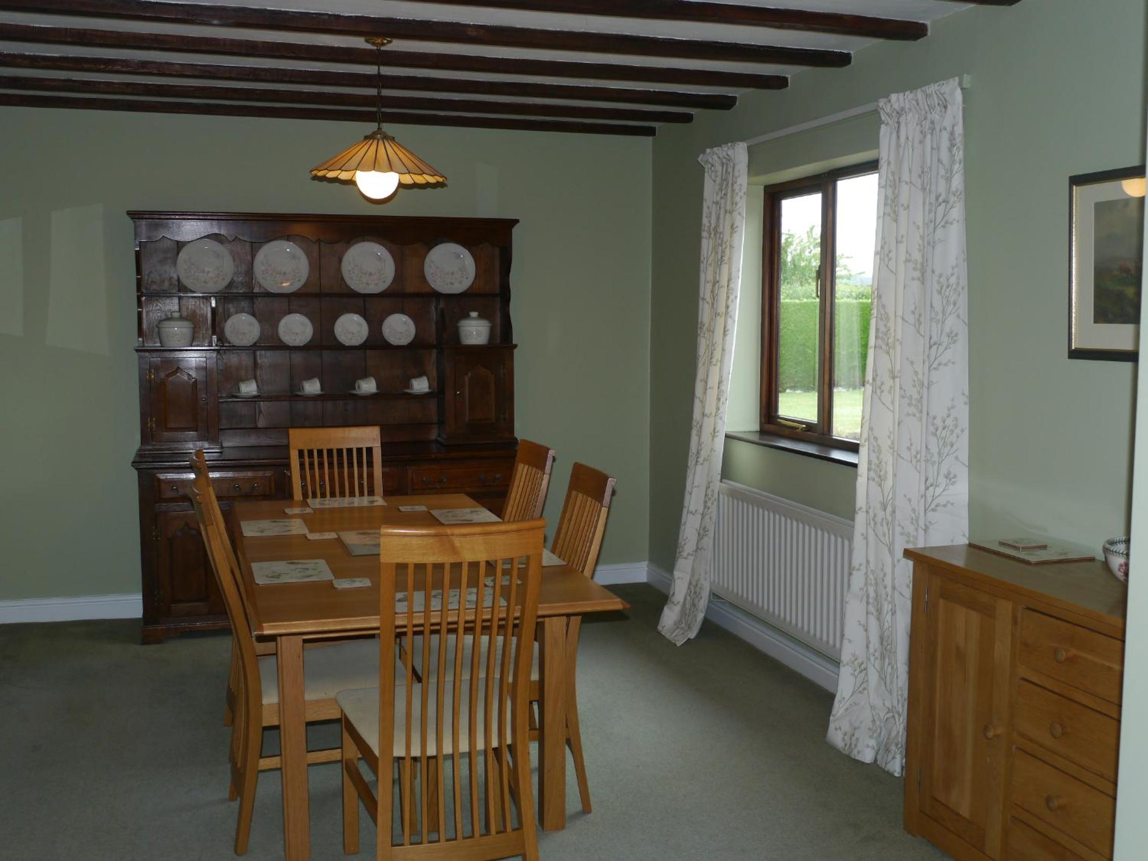 Hilltop Bungalow for a Spacious Country Break view 4