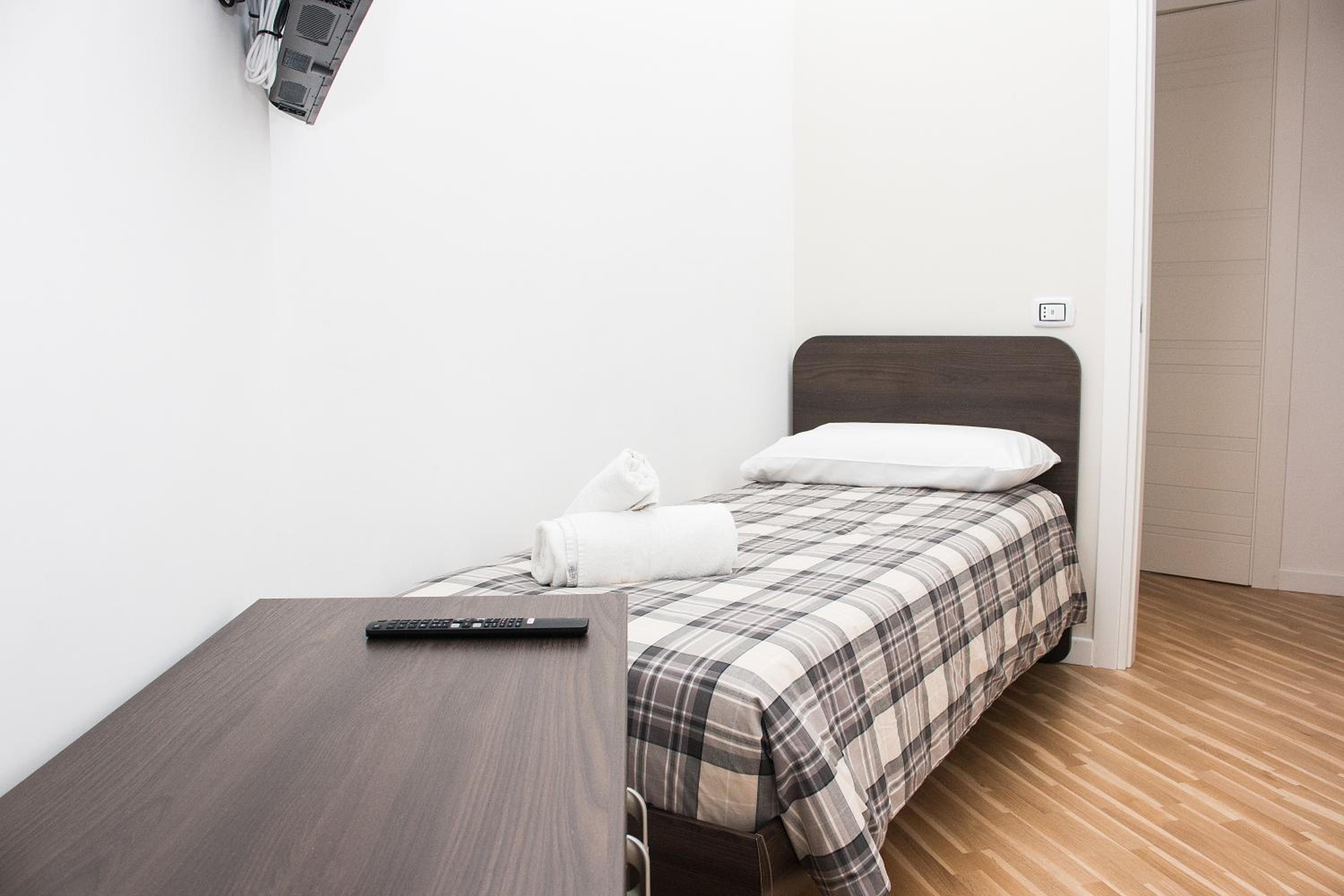 BARBAJA SUITES IN STREET TOLEDO 205