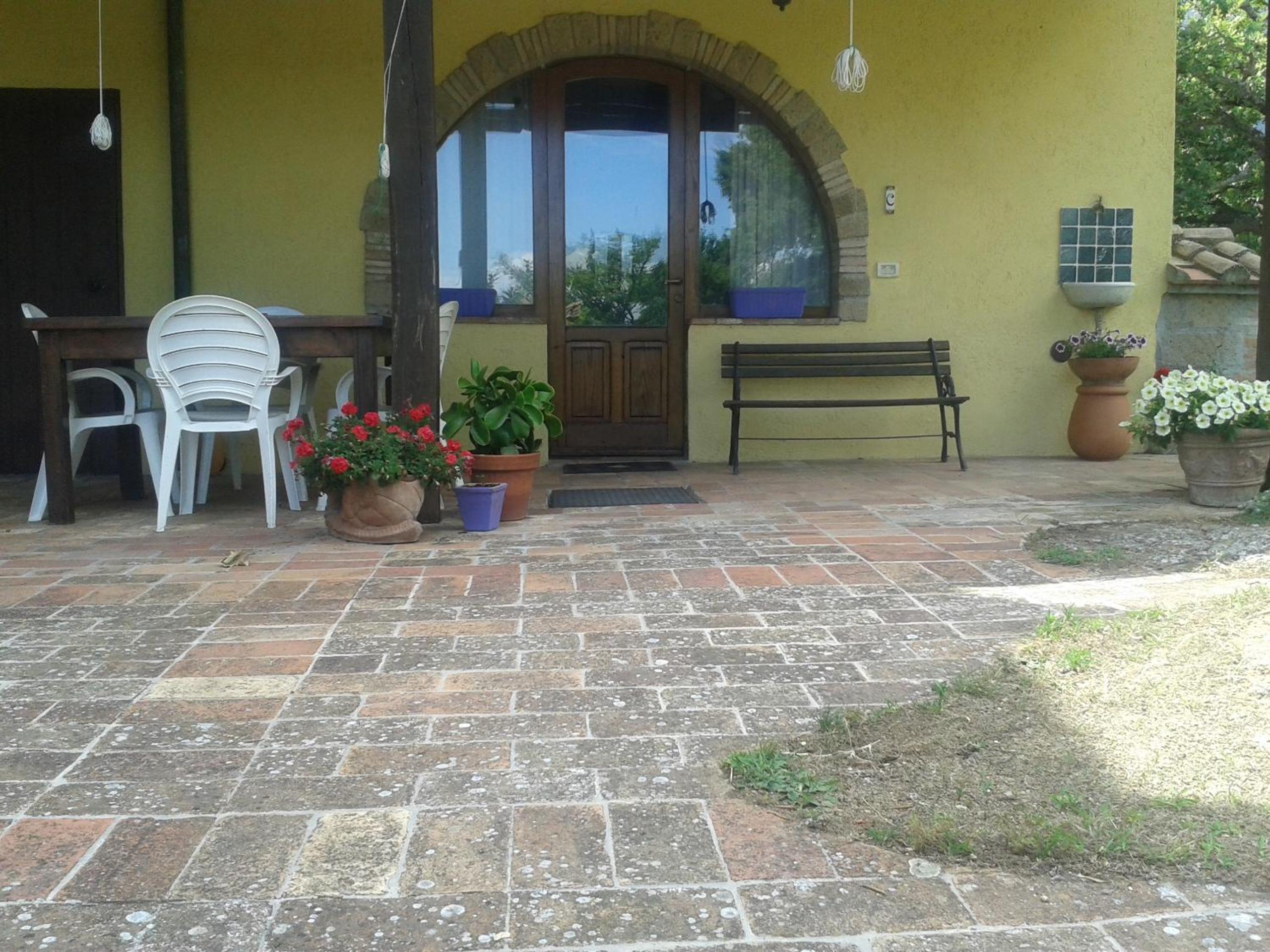 Photo 19
