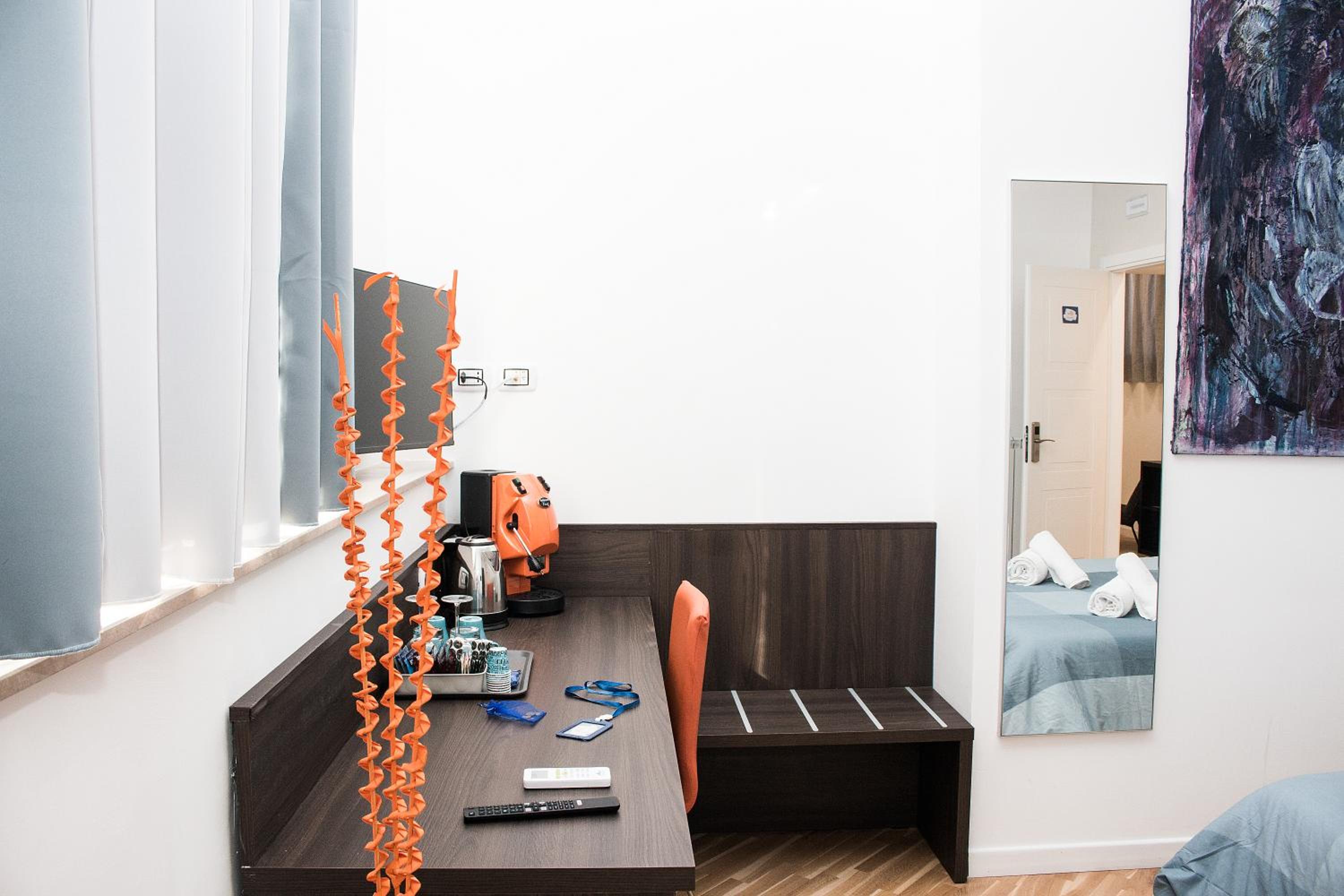 BARBAJA SUITES IN STREET TOLEDO 205
