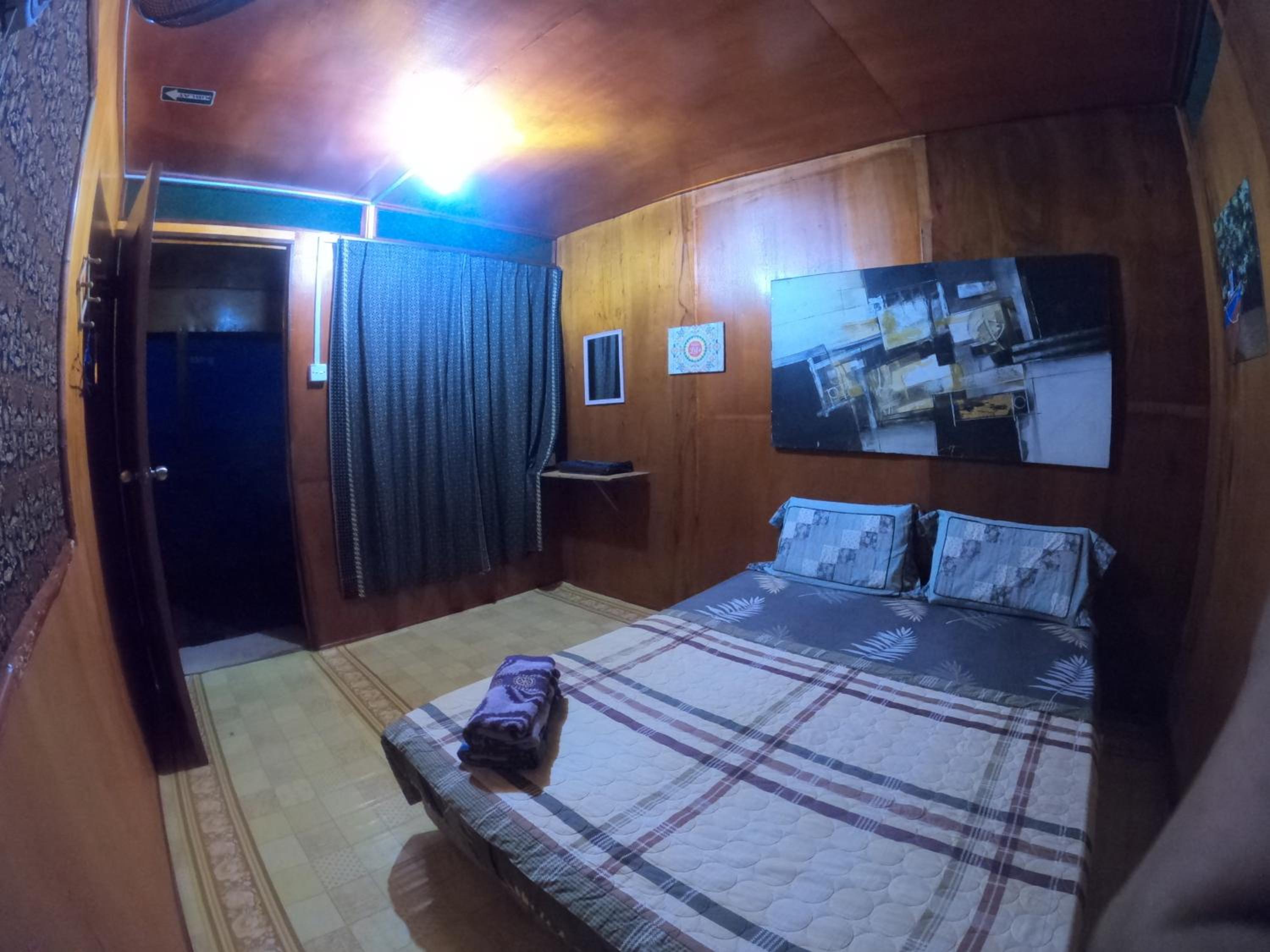 Tajau Laut Guesthouse photo 3