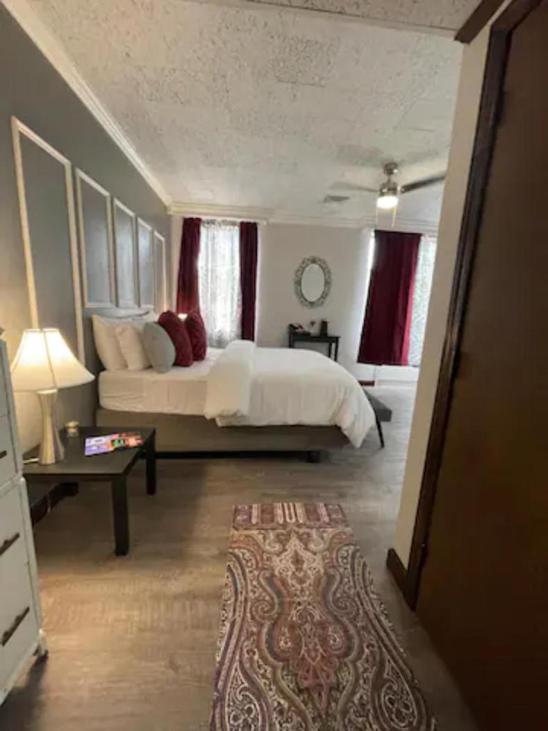 Bartlesville Vacations - Hotel Phillips - Property Image 38