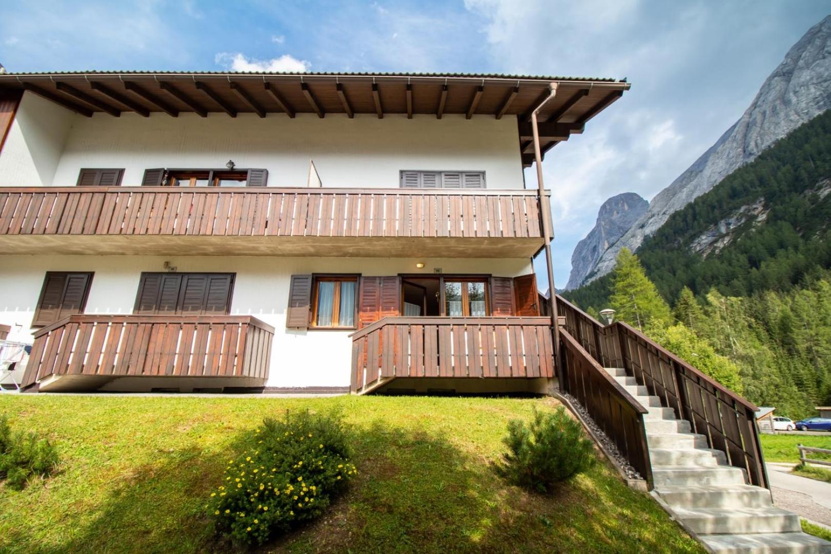 A un passo dagli impianti - Penia di Canazei view 3