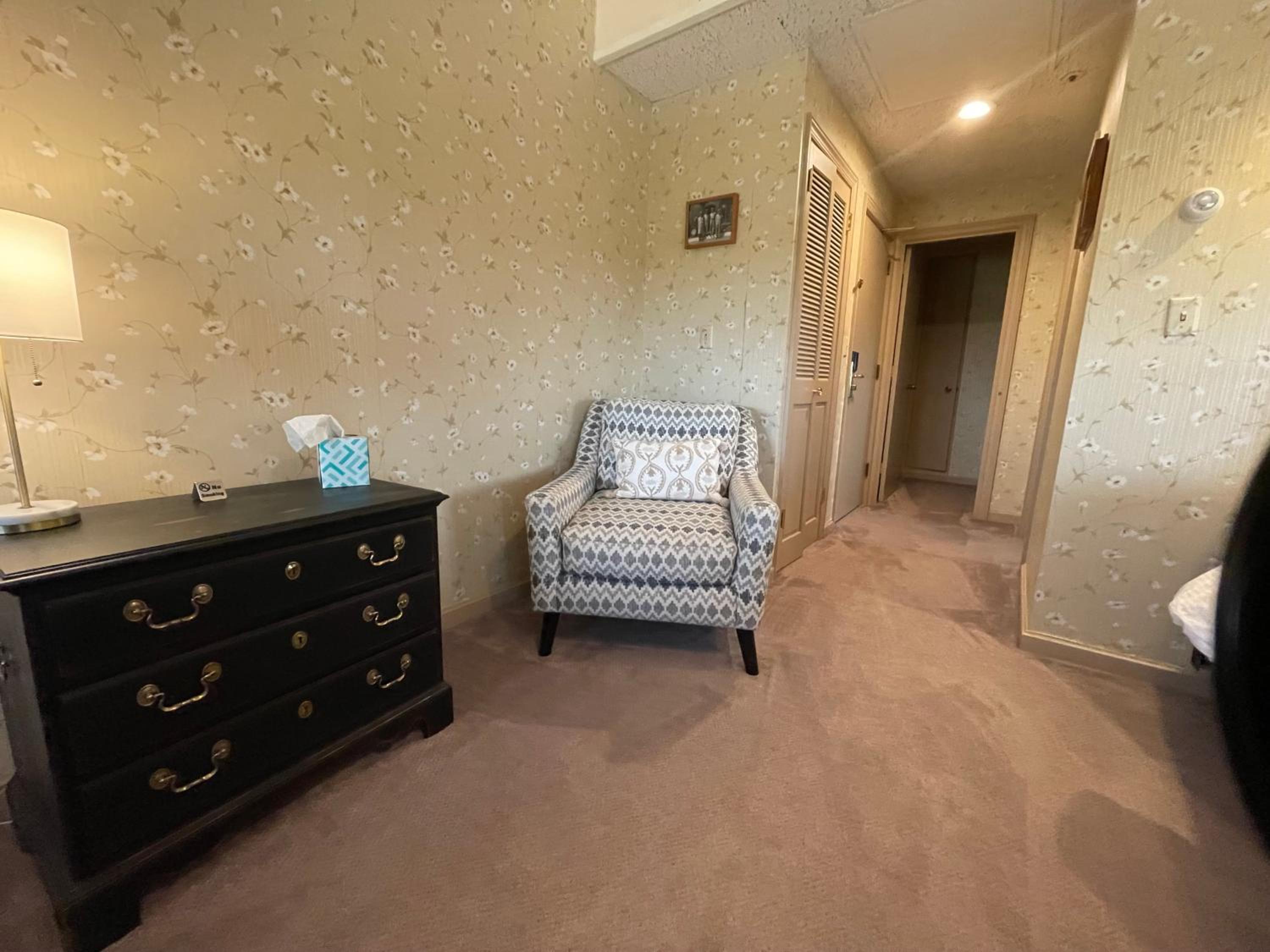 Bartlesville Vacations - Hotel Phillips - Property Image 33