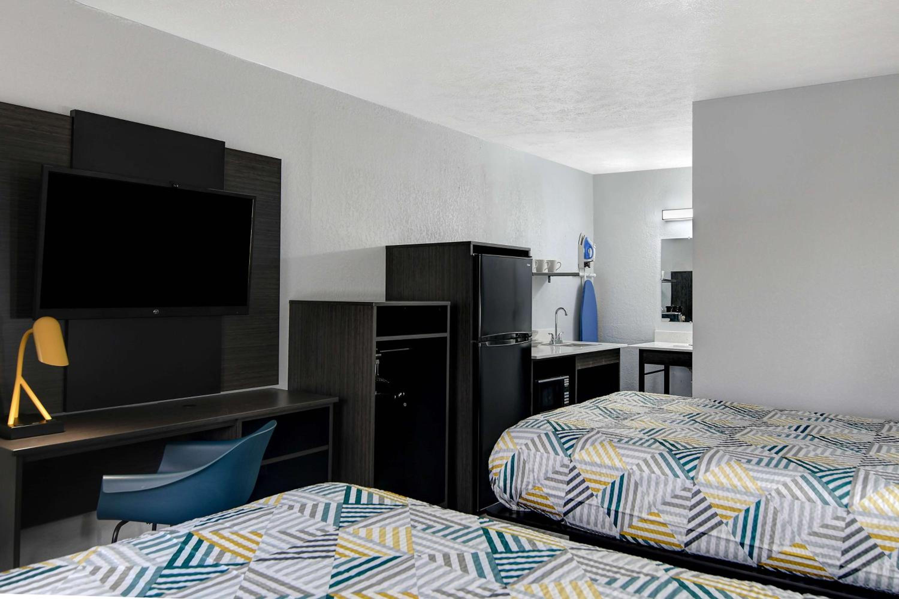 Meridian Vacations - Studio 6 Meridian, MS Bonita Lakes - Property Image 22