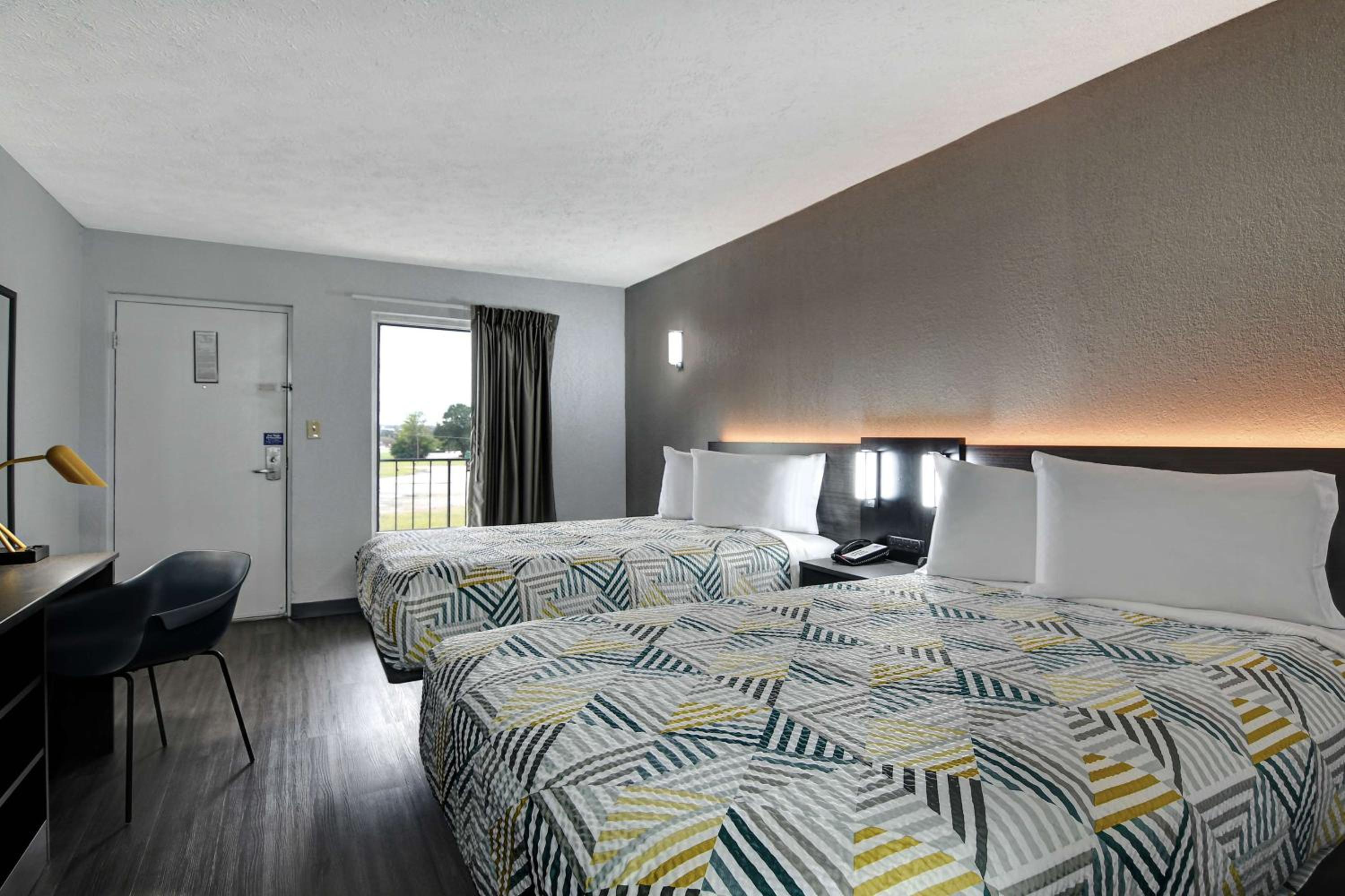 Meridian Vacations - Studio 6 Meridian, MS Bonita Lakes - Property Image 18