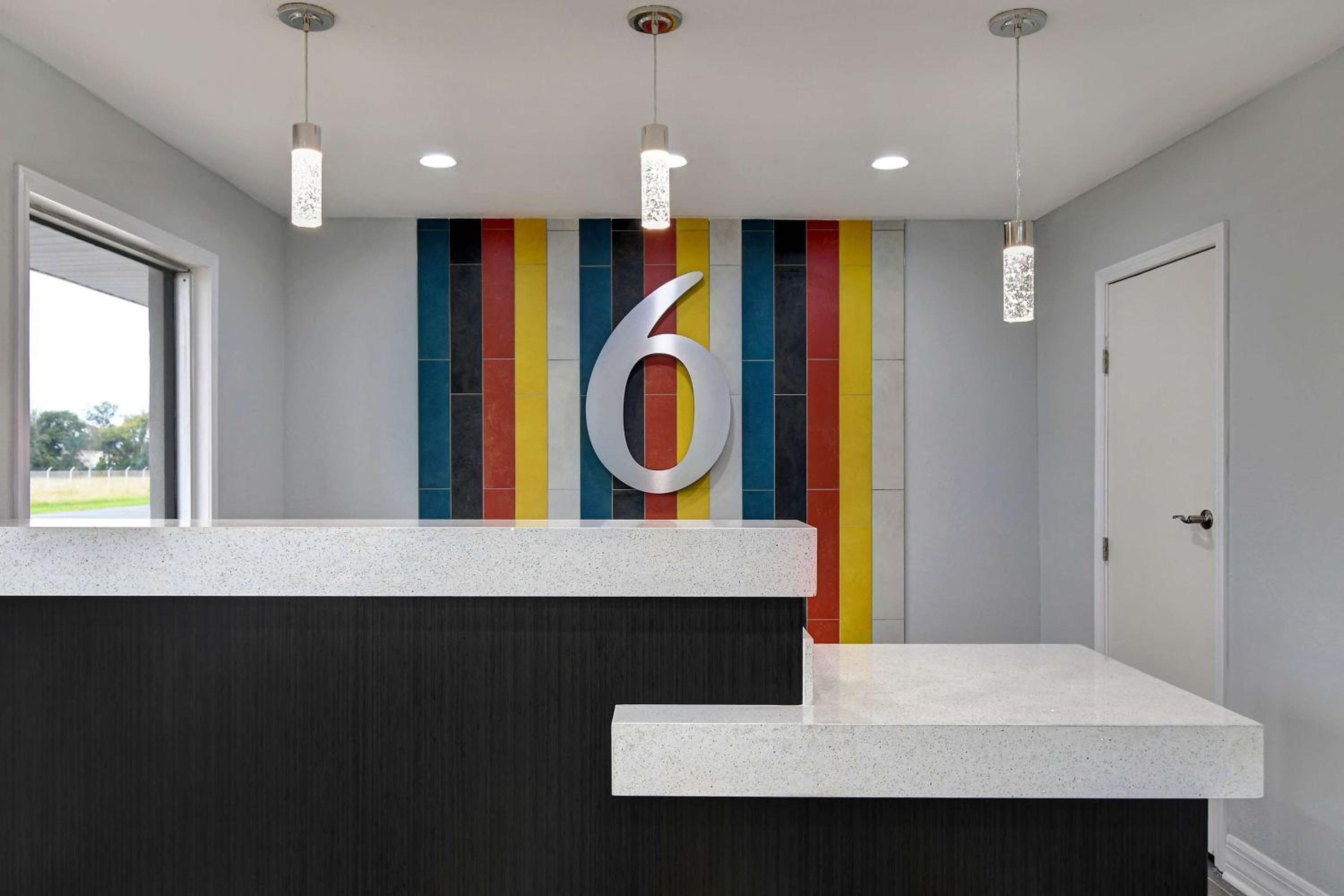 Meridian Vacations - Studio 6 Meridian, MS Bonita Lakes - Property Image 5