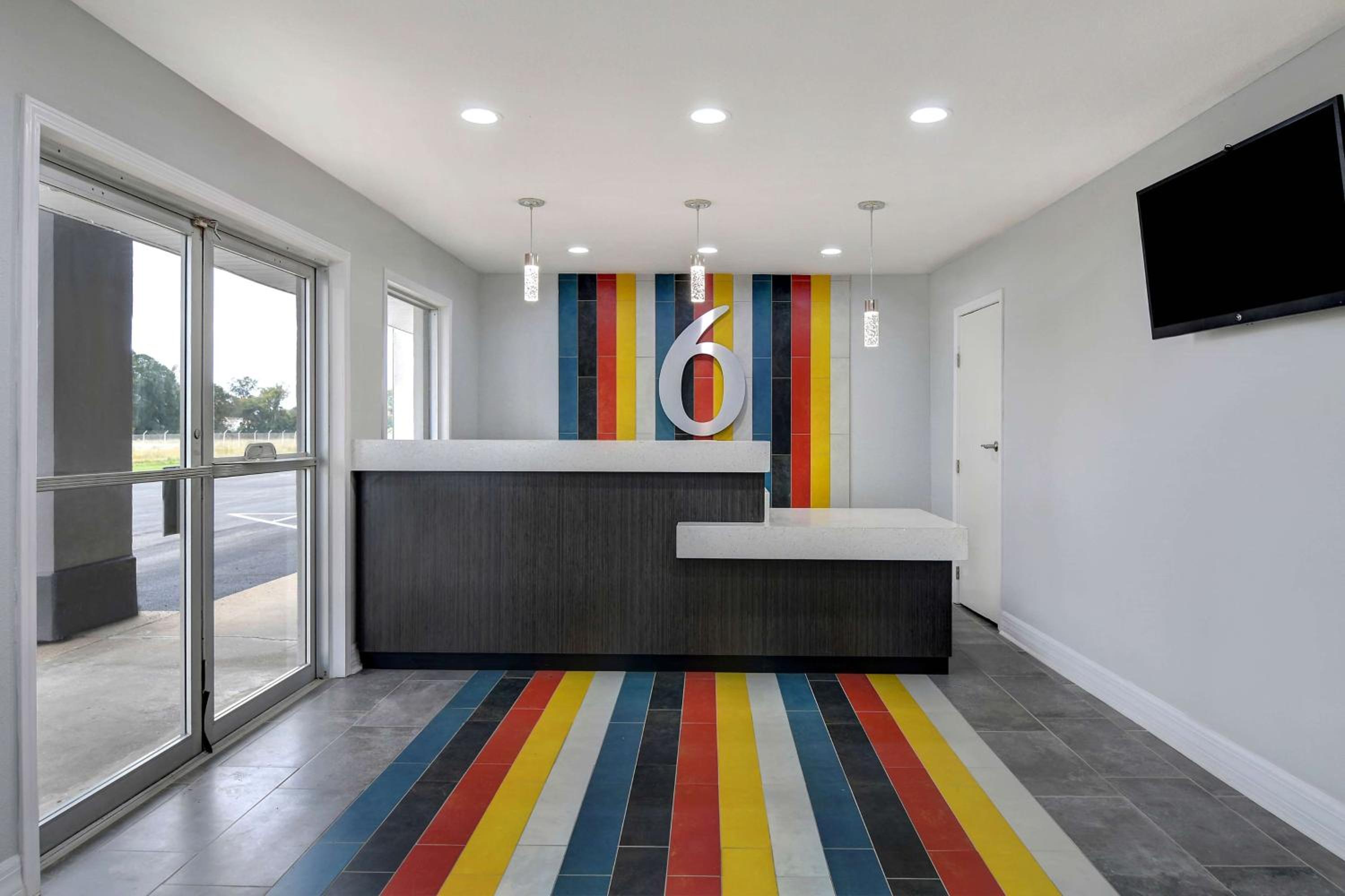 Meridian Vacations - Studio 6 Meridian, MS Bonita Lakes - Property Image 6