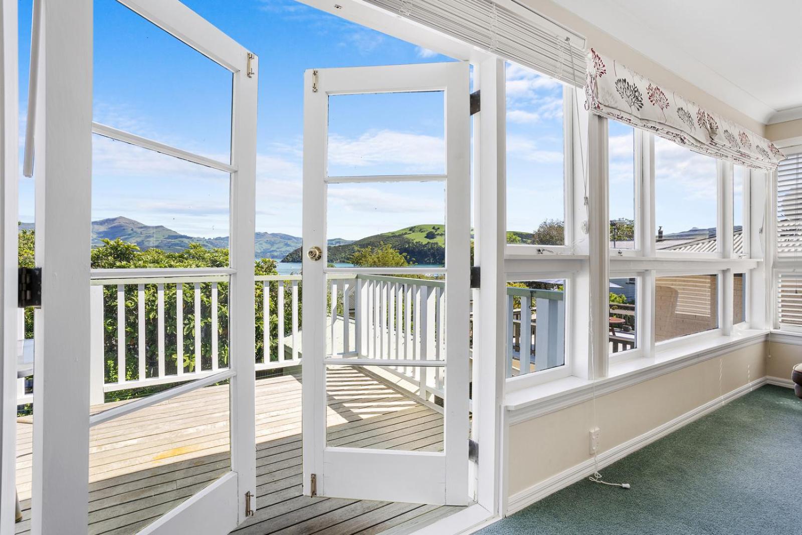 Le Solterre - Akaroa Holiday Home view 4