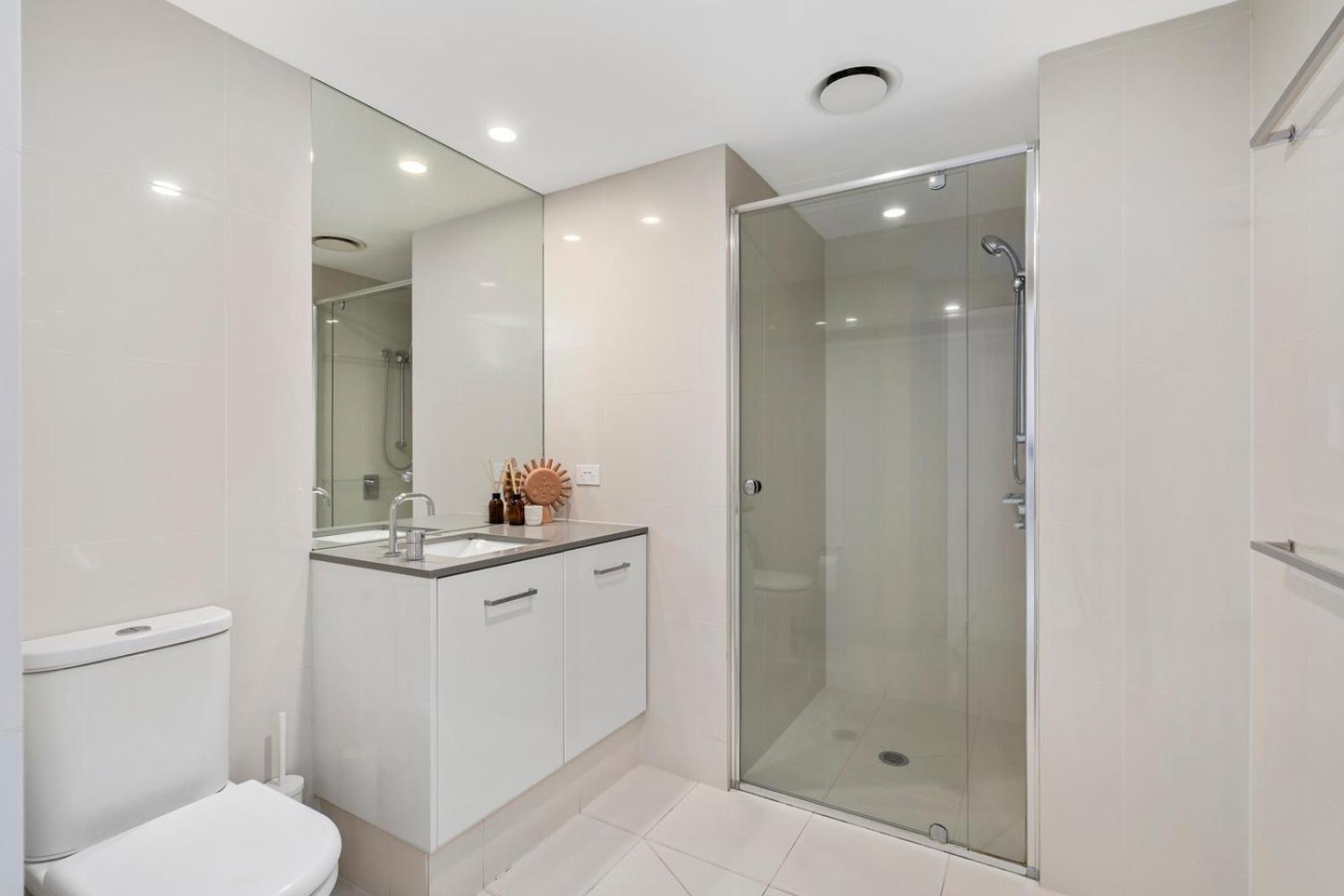 Circle on Cavill 2, 3, 4 & 5 Bedroom SkyHomes & SUB PENTHOUSES by Gold Coast Holidays