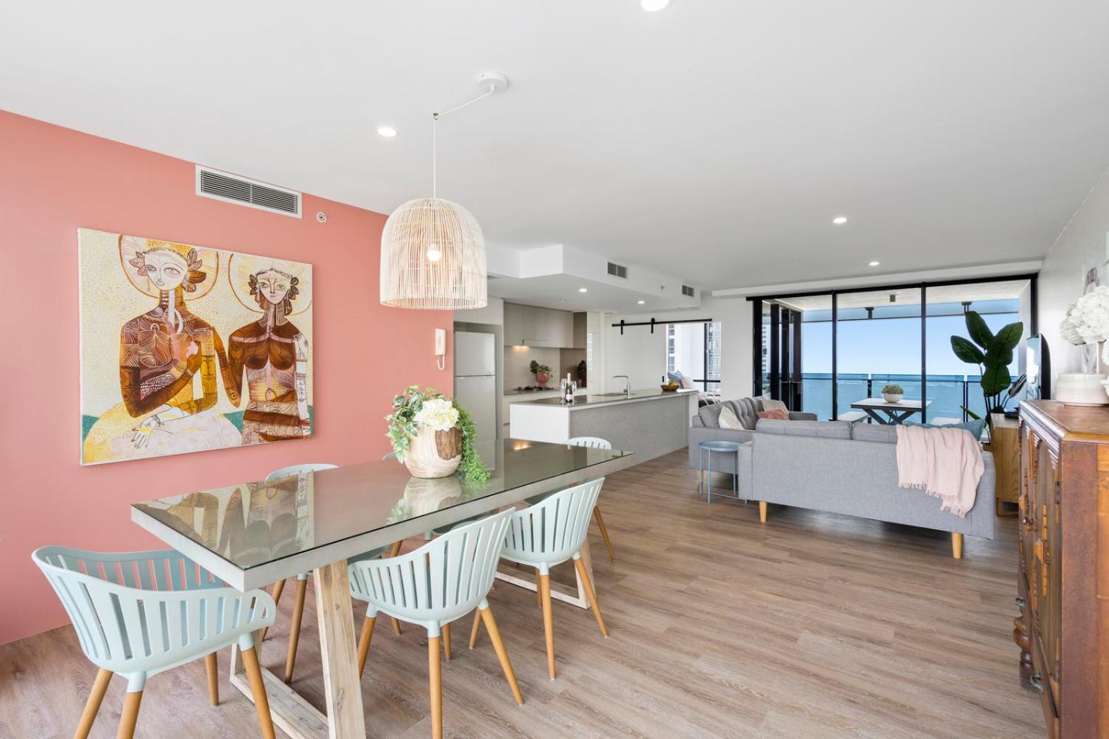 Circle on Cavill 2, 3, 4 & 5 Bedroom SkyHomes & SUB PENTHOUSES by Gold Coast Holidays