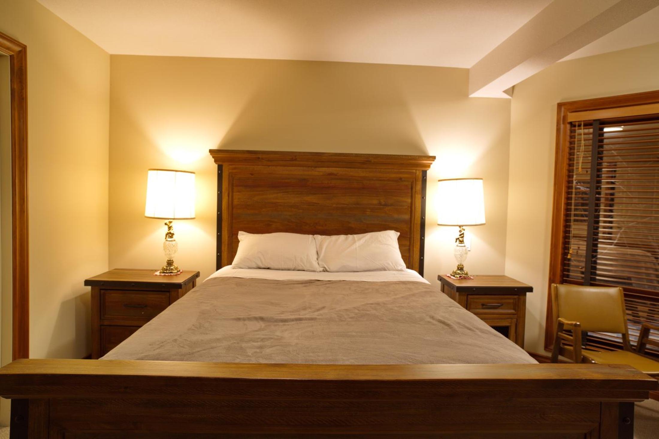 Honeymoon Suite