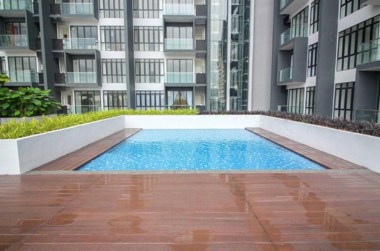 D'Pristine Medini by Stayrene